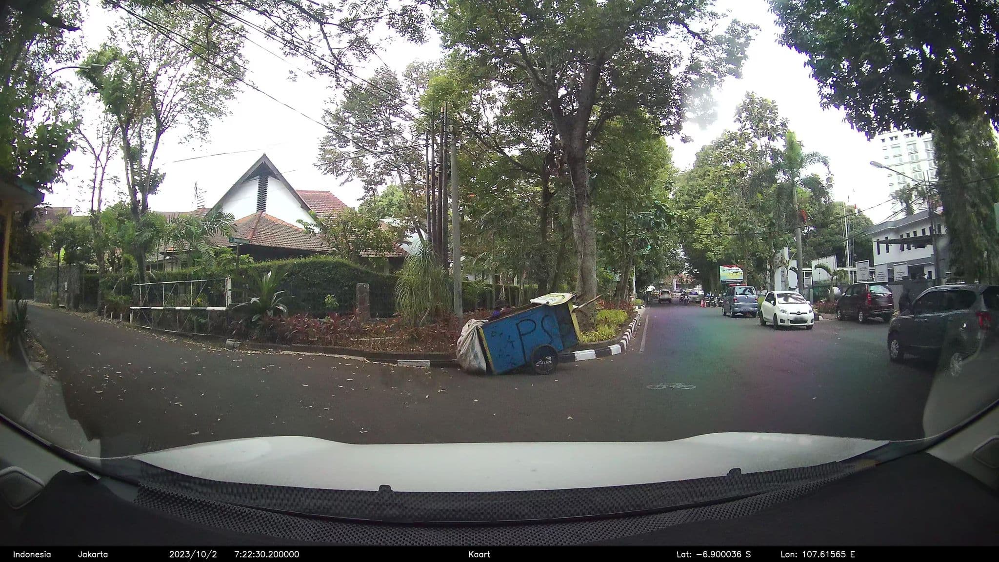 Street view near Travelers Inn, Bandung — © kaart5 (CC BY-SA · Mapillary)