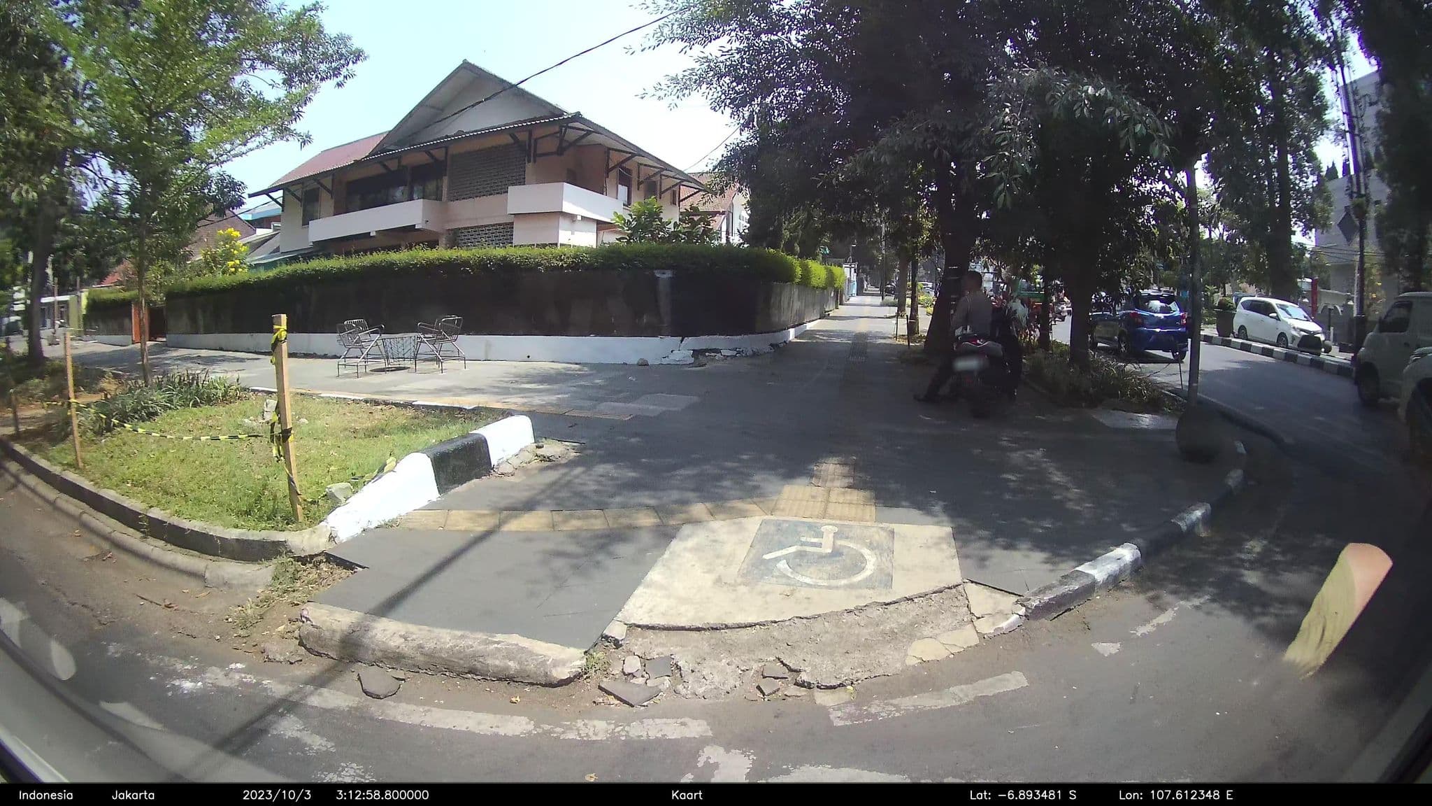 Street view near The Scarlet, Bandung — © kaart_1 (CC BY-SA · Mapillary)