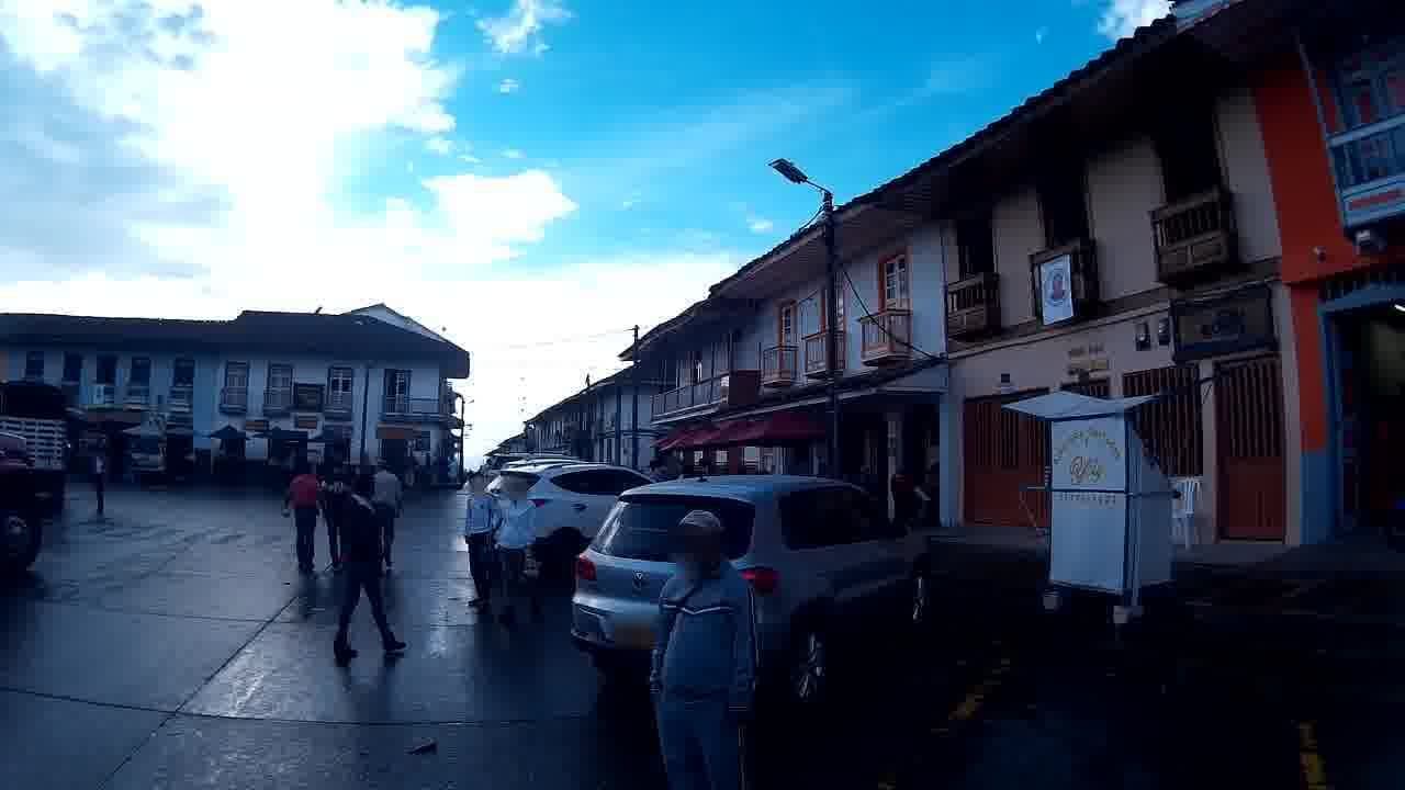 Street view near Hotel Don Fernando, Filandia — © humano (CC BY-SA · Mapillary)