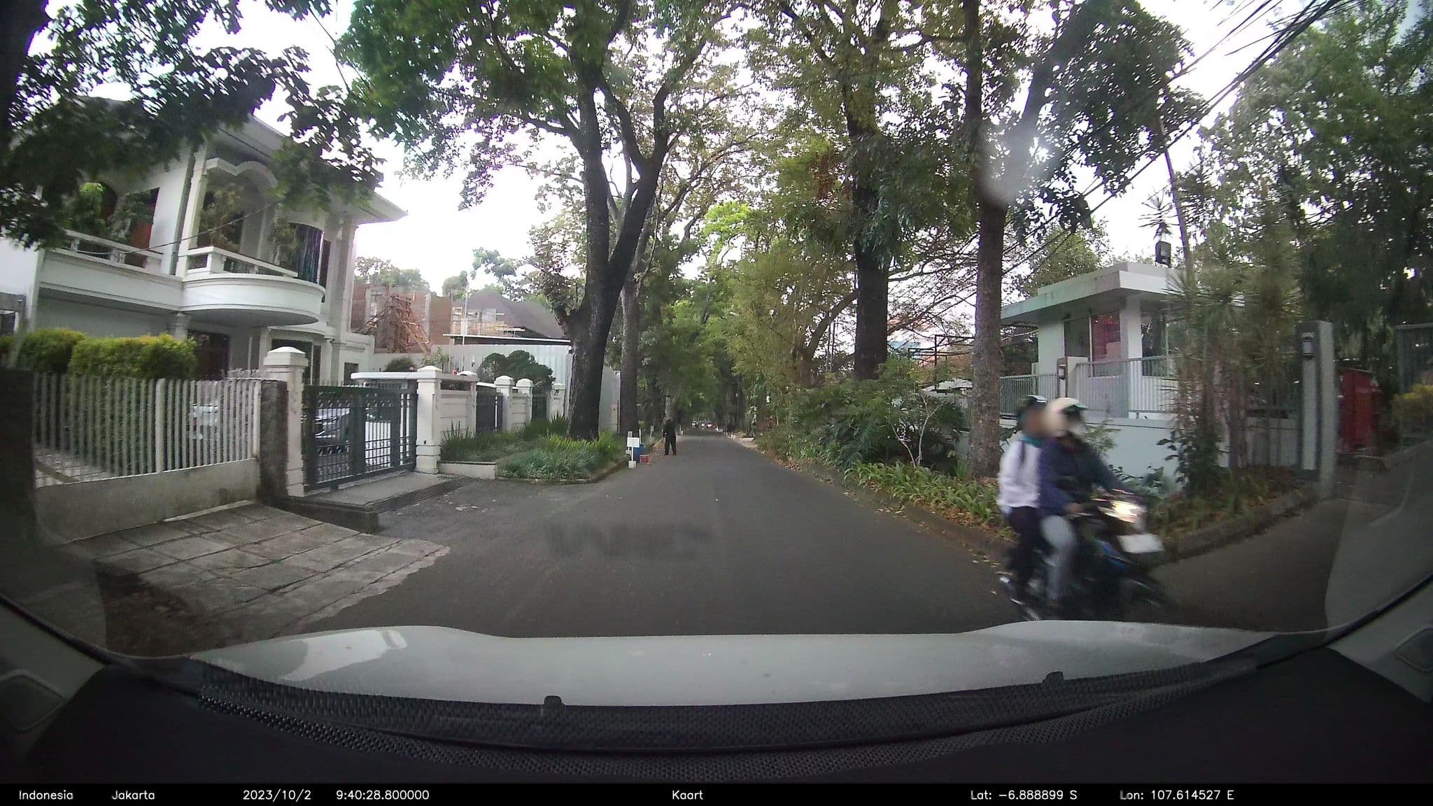 Street view near Patra Jasa Hotel, Bandung — © kaart5 (CC BY-SA · Mapillary)