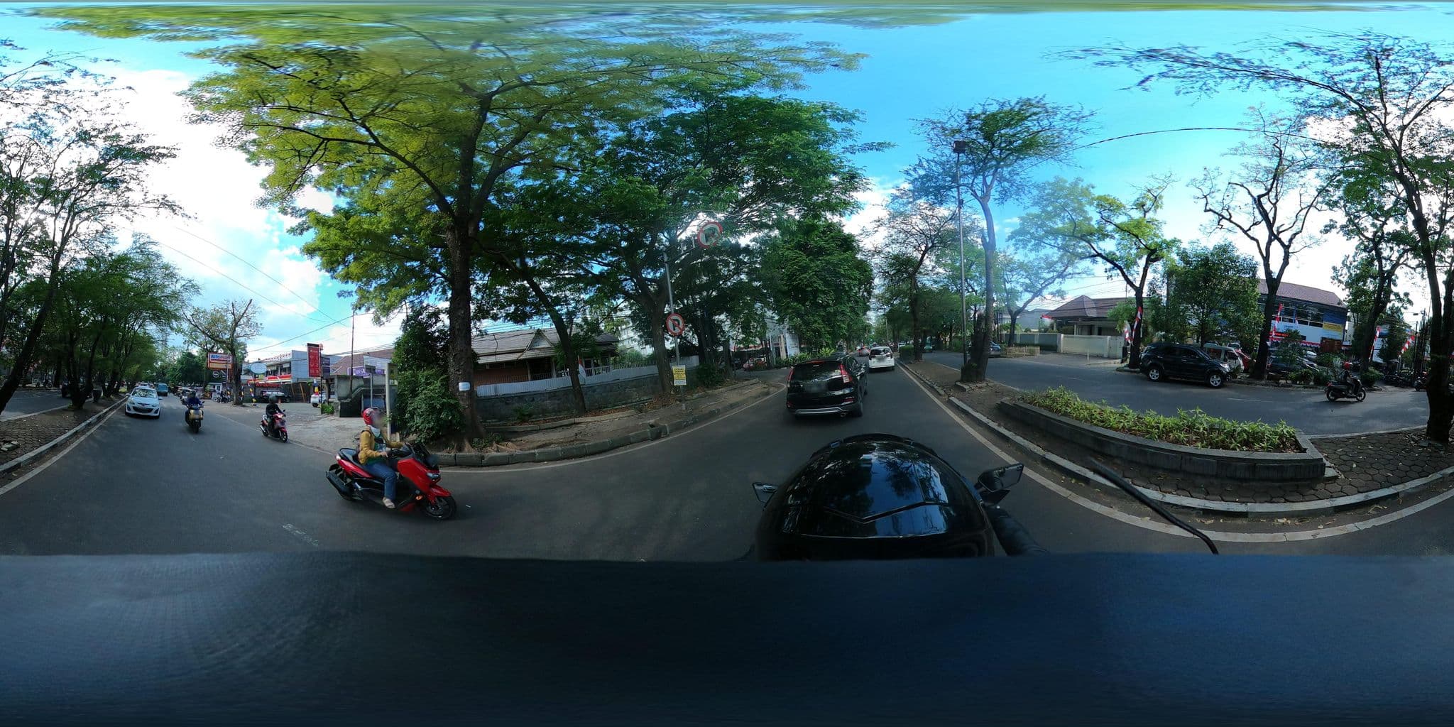 Street view near Hotel Supratman, Bandung — © Kaart_Local (CC BY-SA · Mapillary)