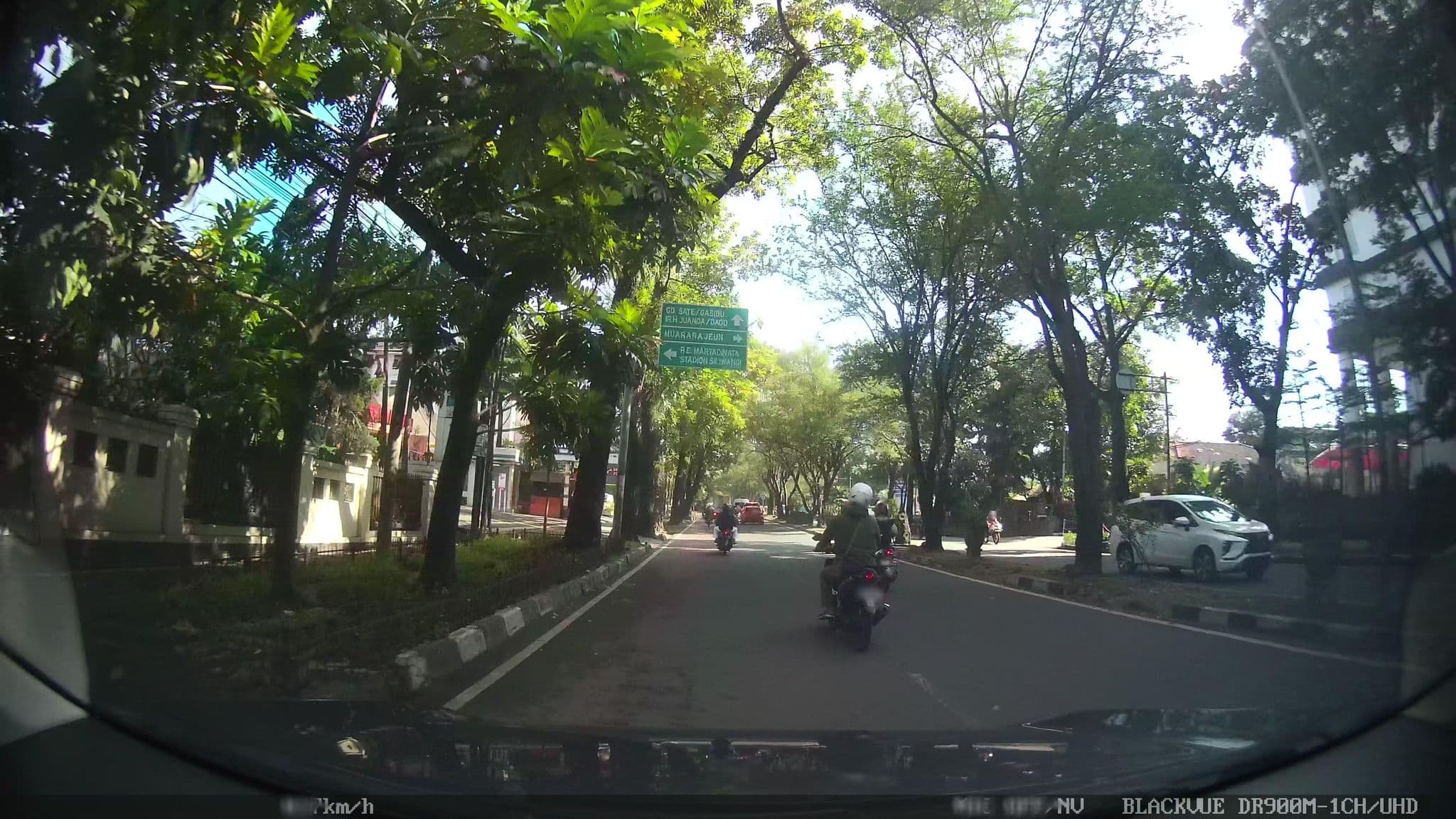 Street view near Nexa Hotel (Telkom Group), Bandung — © kaart5 (CC BY-SA · Mapillary)