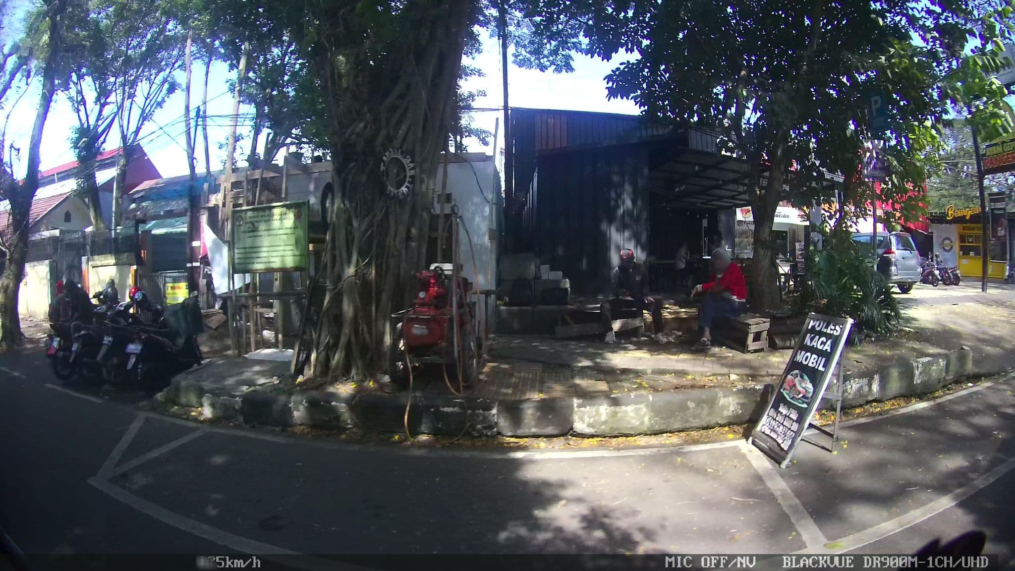Street view near Padepokan Madani, Bandung — © kaart_2 (CC BY-SA · Mapillary)