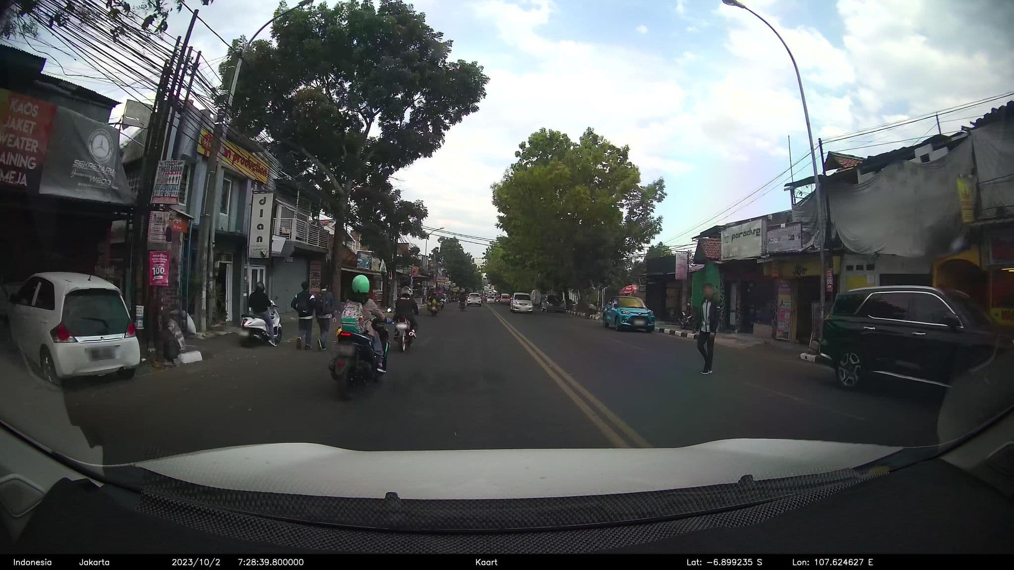 Street view near zzzz, Bandung — © kaart5 (CC BY-SA · Mapillary)
