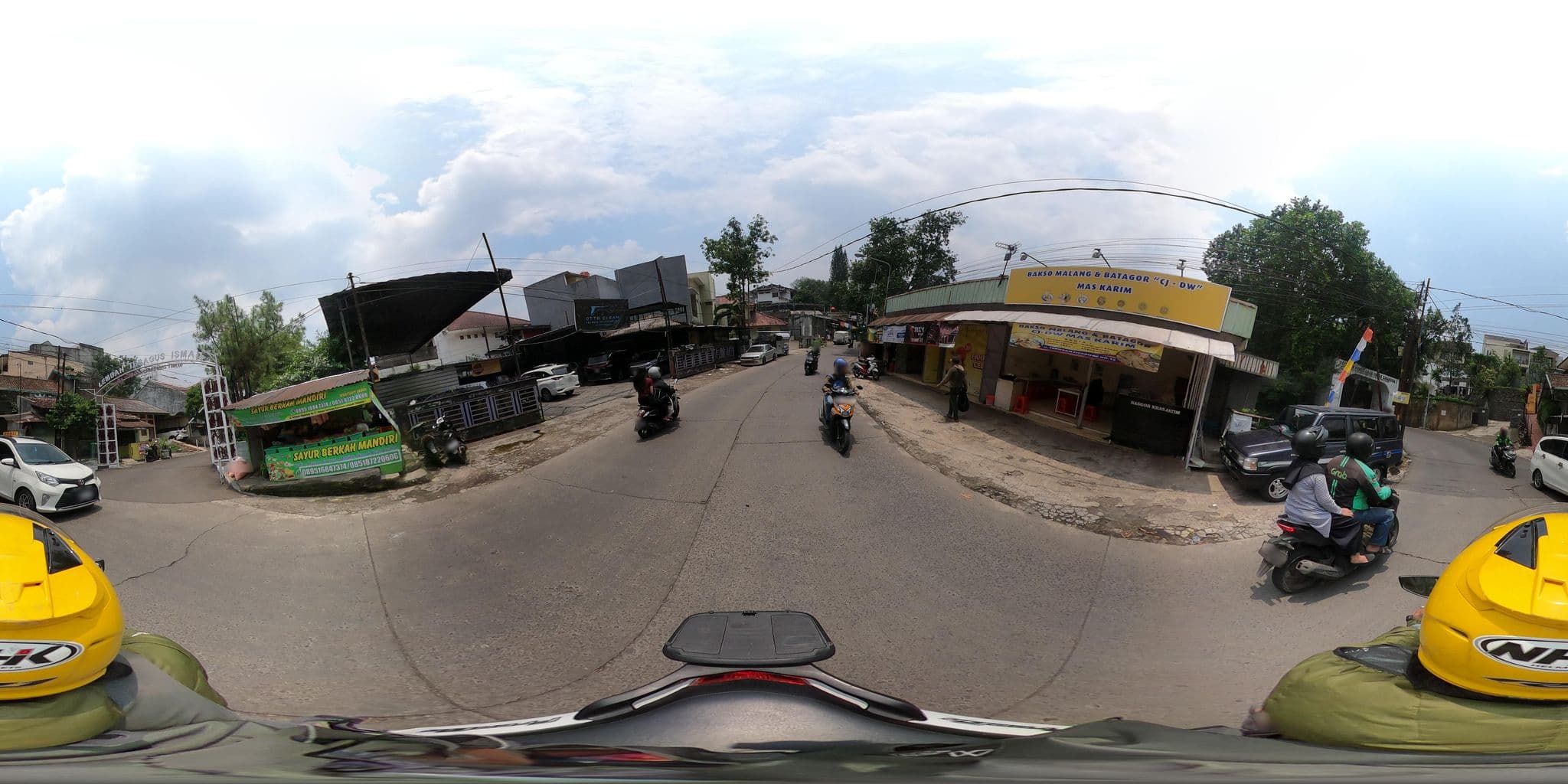 Street view near Marbella Resort Hotel Dago, Bandung — © Kaart_Local (CC BY-SA · Mapillary)