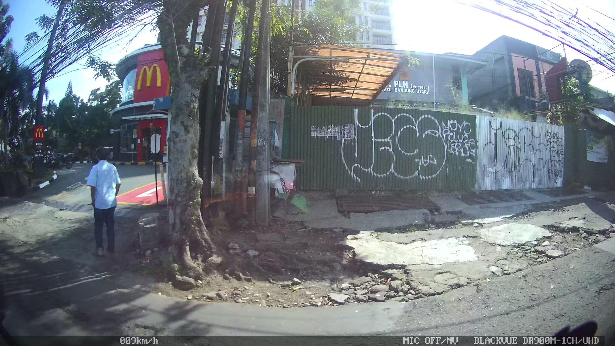 Street view near Dago inn, Bandung — © kaart_2 (CC BY-SA · Mapillary)