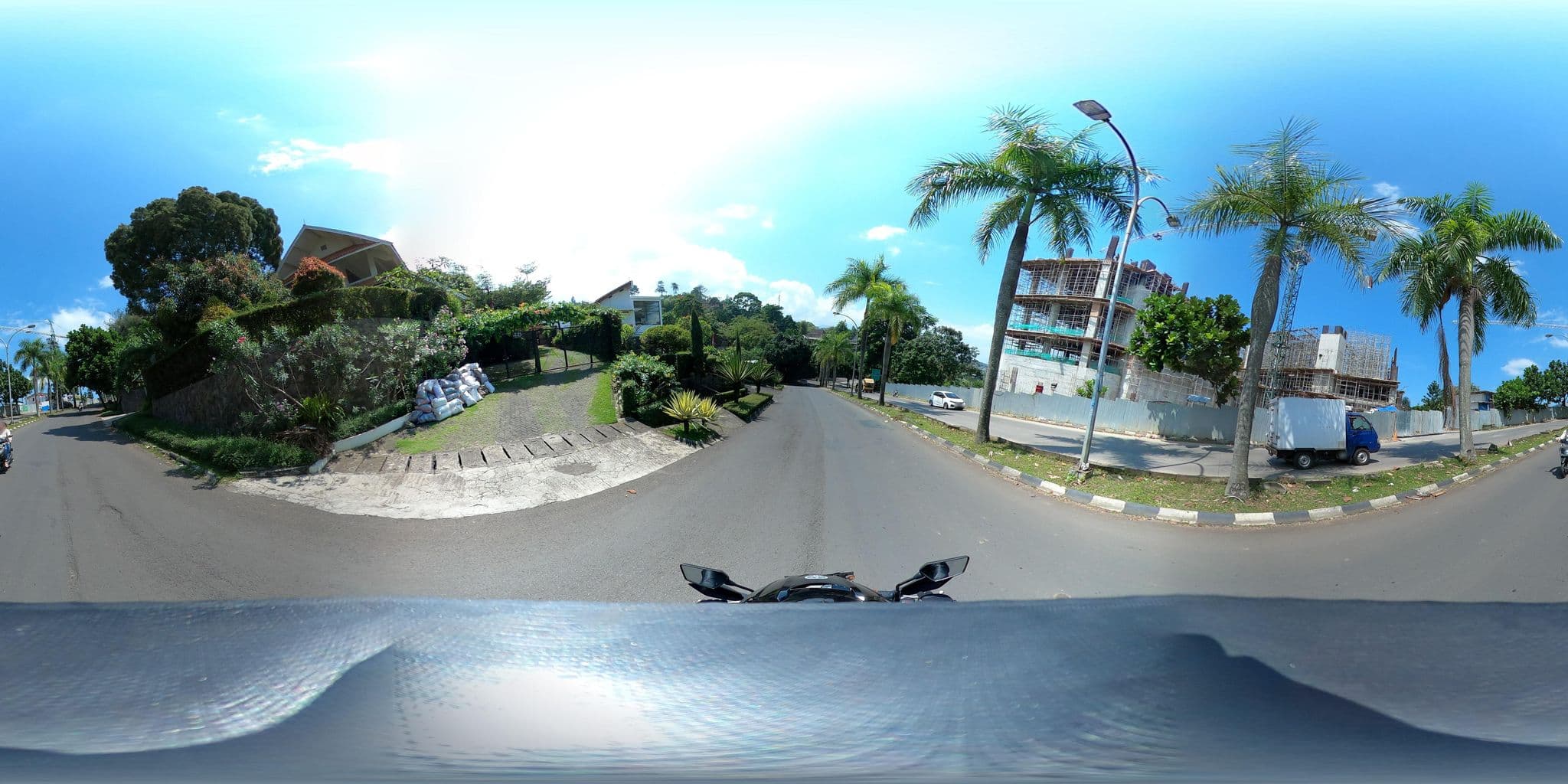 Street view near Hotel Indigo Bandung Dago Pakar, Lembang — © Kaart_Local (CC BY-SA · Mapillary)