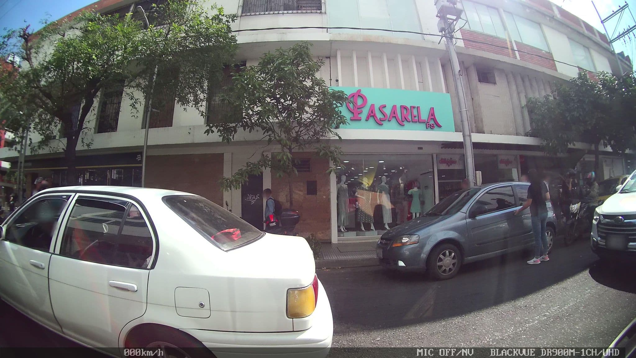 Street view near HOTEL ACORA, Cúcuta — © kaart_2 (CC BY-SA · Mapillary)