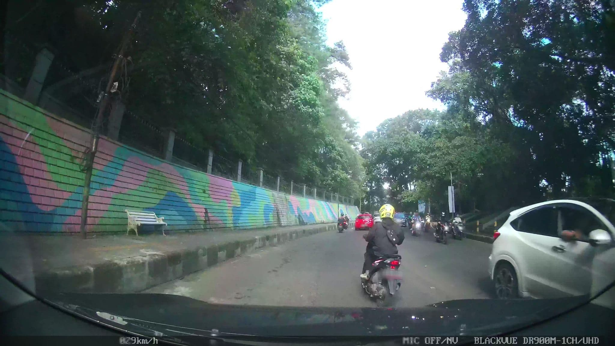 Street view near Nalendra hotel, cihampelas Bandung, Bandung — © kaart5 (CC BY-SA · Mapillary)