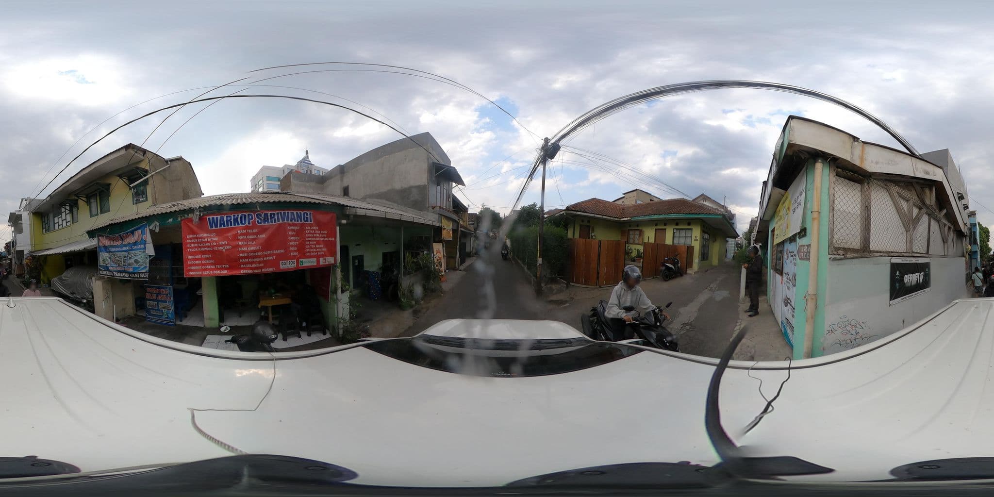 Street view near Kosan Tubagus Ismail Dalam, Bandung — © kaart5 (CC BY-SA · Mapillary)