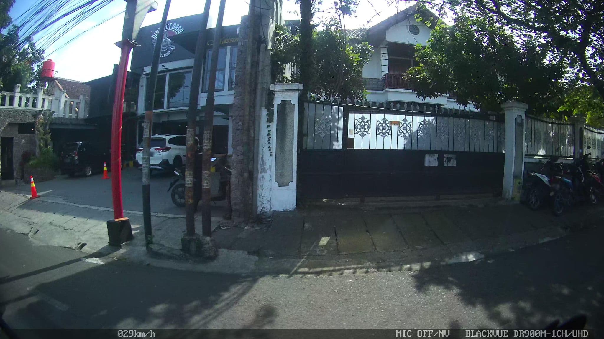 Street view near Presidential Suite Rooms @ Sheraton Bandung Hotel & Towers, Bandung — © kaart_2 (CC BY-SA · Mapillary)
