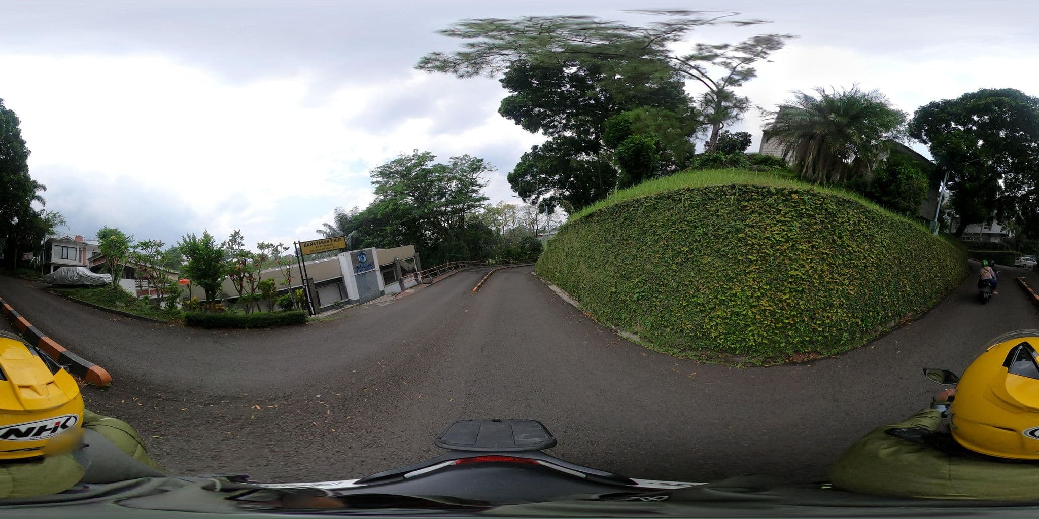 Street view near Kosan Alam Kanayakan, Bandung — © Kaart_Local (CC BY-SA · Mapillary)