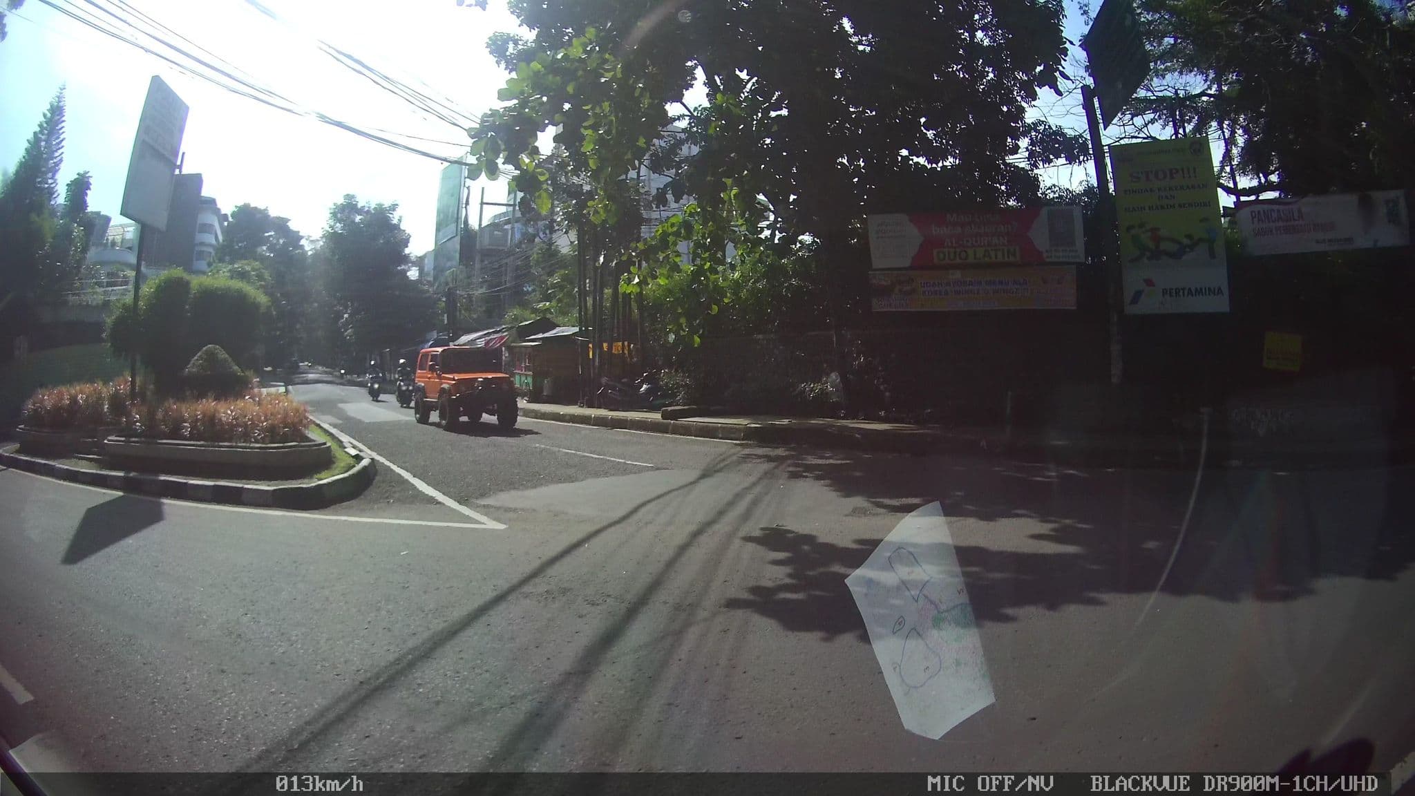 Street view near The Papandayan Hotel Ballroom, Bandung — © kaart_2 (CC BY-SA · Mapillary)