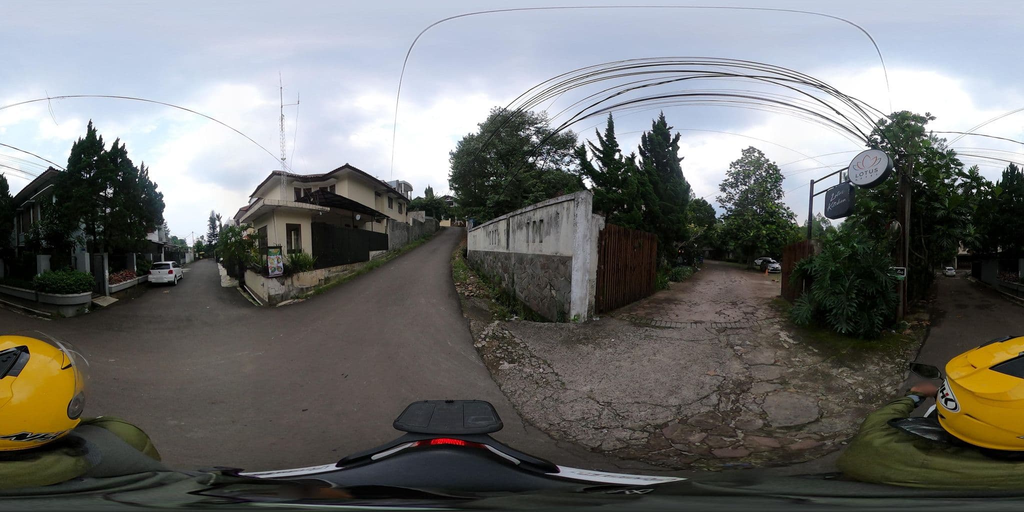 Street view near Lotus Hotel, Cafe & Meeting Place, Bandung — © Kaart_Local (CC BY-SA · Mapillary)