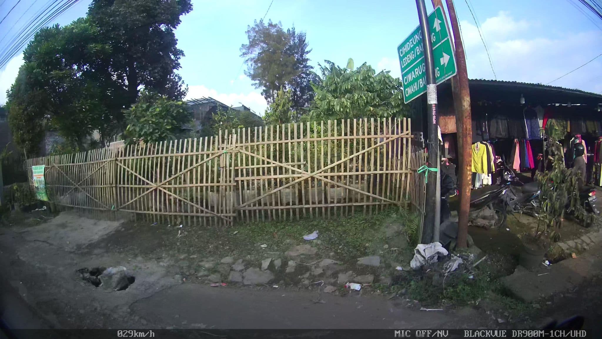 Street view near Villa Jadul, Lembang — © kaart_2 (CC BY-SA · Mapillary)