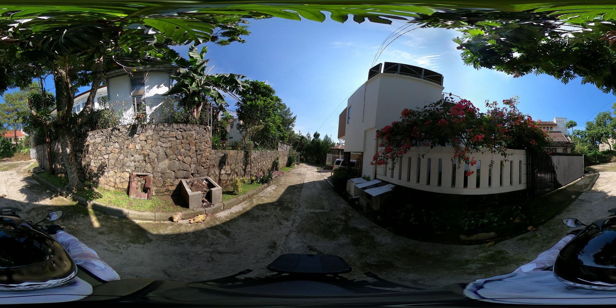 Street view near Grha AldoWisata, Cimahi — © Kaart_Local (CC BY-SA · Mapillary)