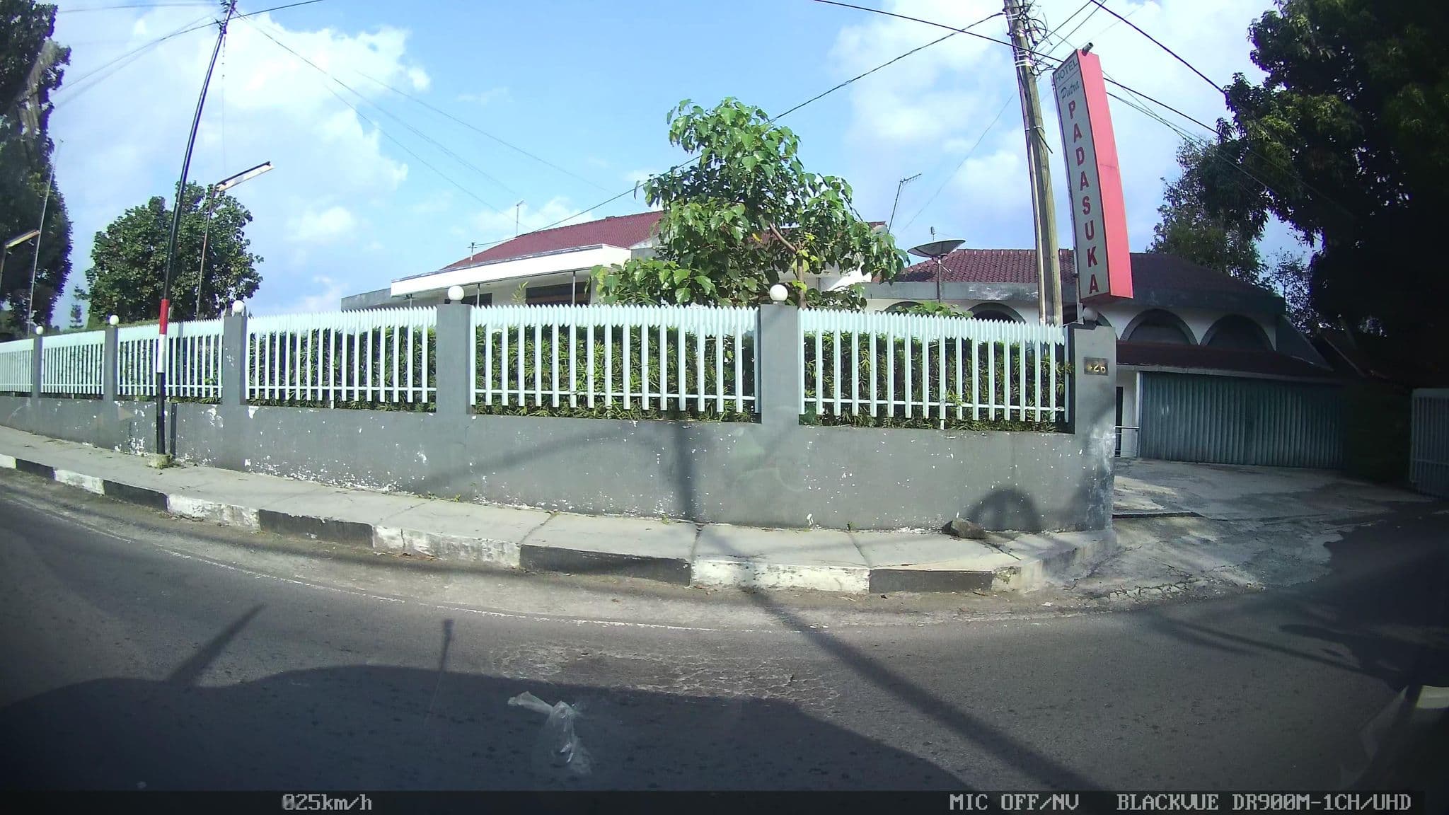 Street view near dayang sumbi hotel, Lembang — © kaart5 (CC BY-SA · Mapillary)