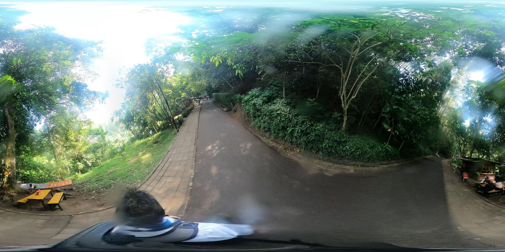 Street view near Forest Hills Dago Pakar, Lembang — © rgtm_ryuiki (CC BY-SA · Mapillary)