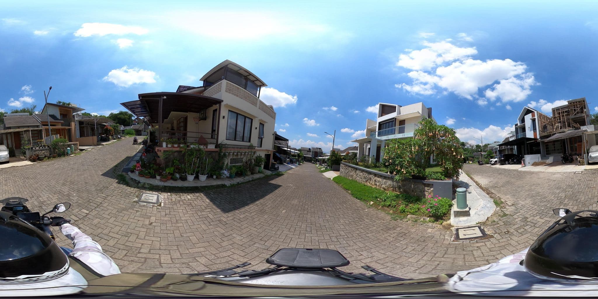 Street view near Serra Valley Residence, Cimahi — © Kaart_Local (CC BY-SA · Mapillary)