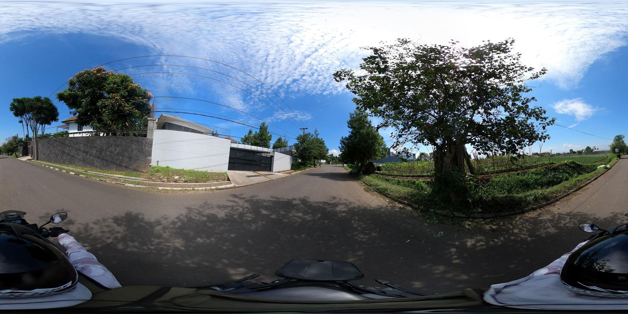 Street view near Bilique Hotel, Lembang — © Kaart_Local (CC BY-SA · Mapillary)