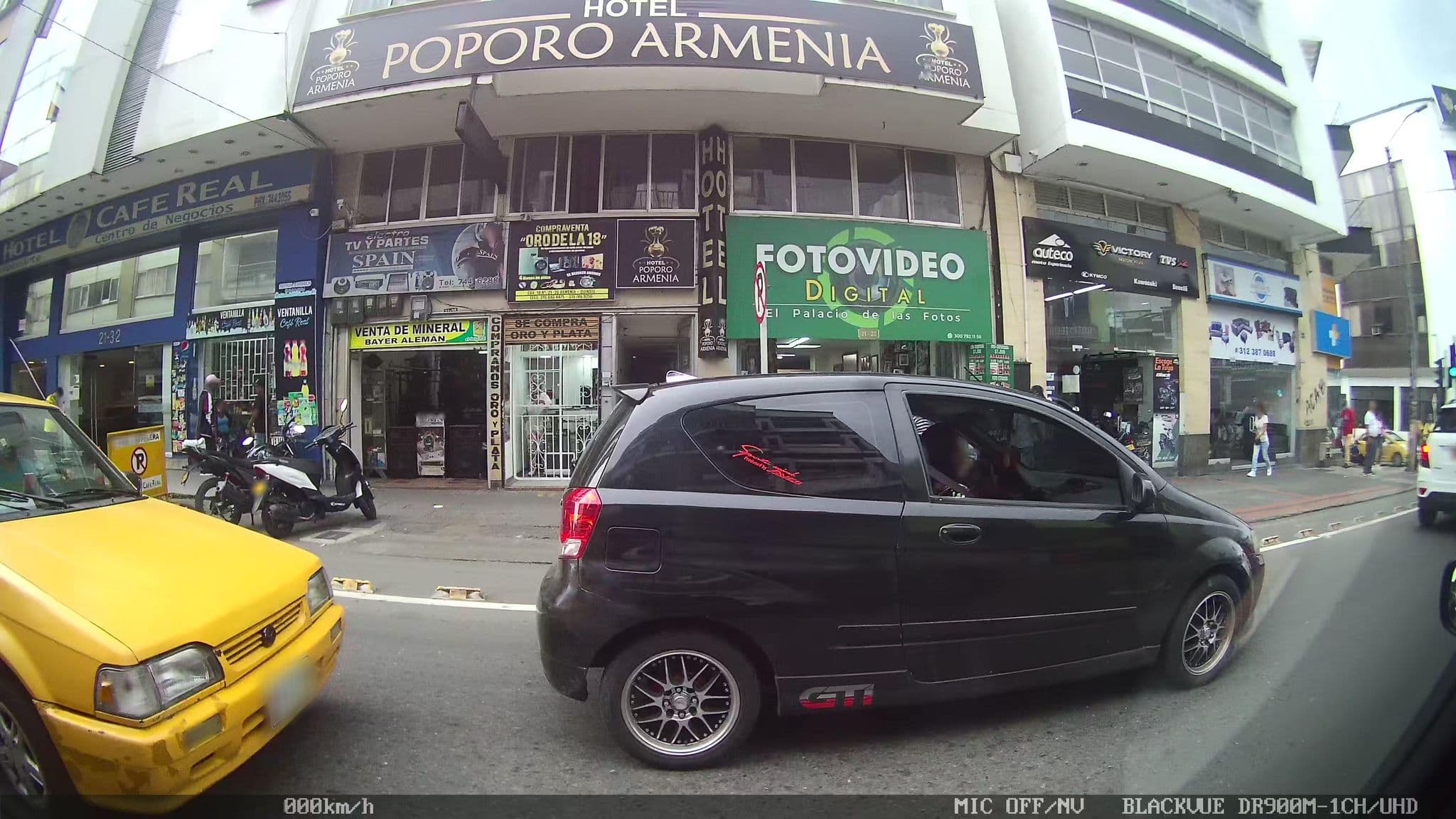 Street view near Poporo Armenia, Armenia — © kaart_2 (CC BY-SA · Mapillary)