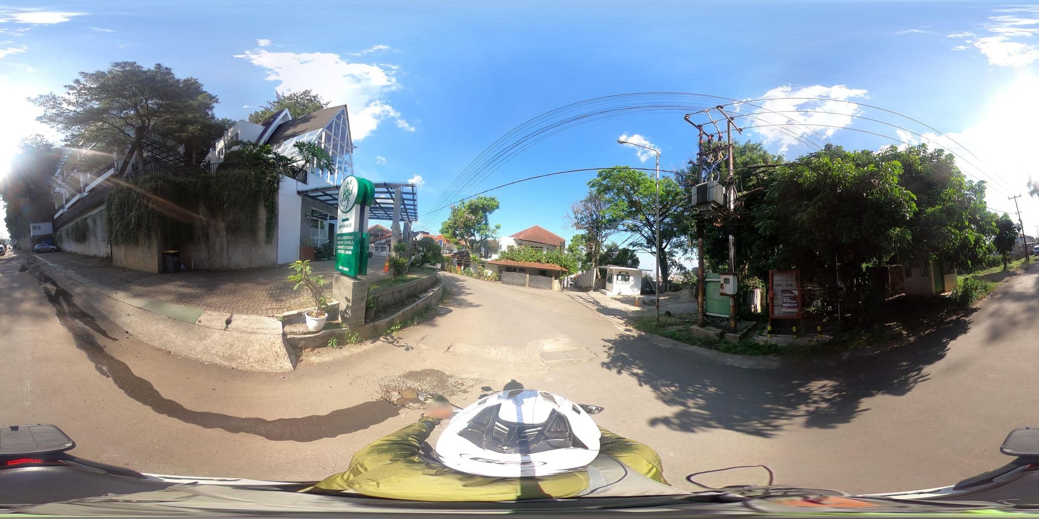 Street view near Are You And I, Bandung — © Kaart_Local (CC BY-SA · Mapillary)