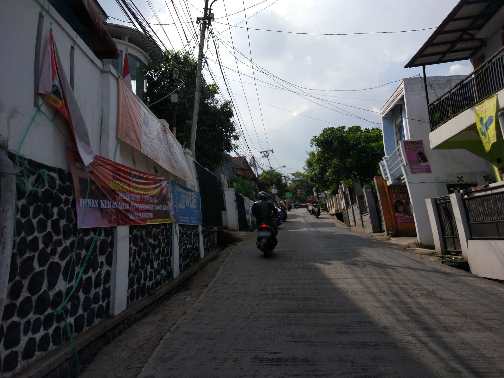 Street view near SimpayAsih15, Cileunyi — © dirgam (CC BY-SA · Mapillary)