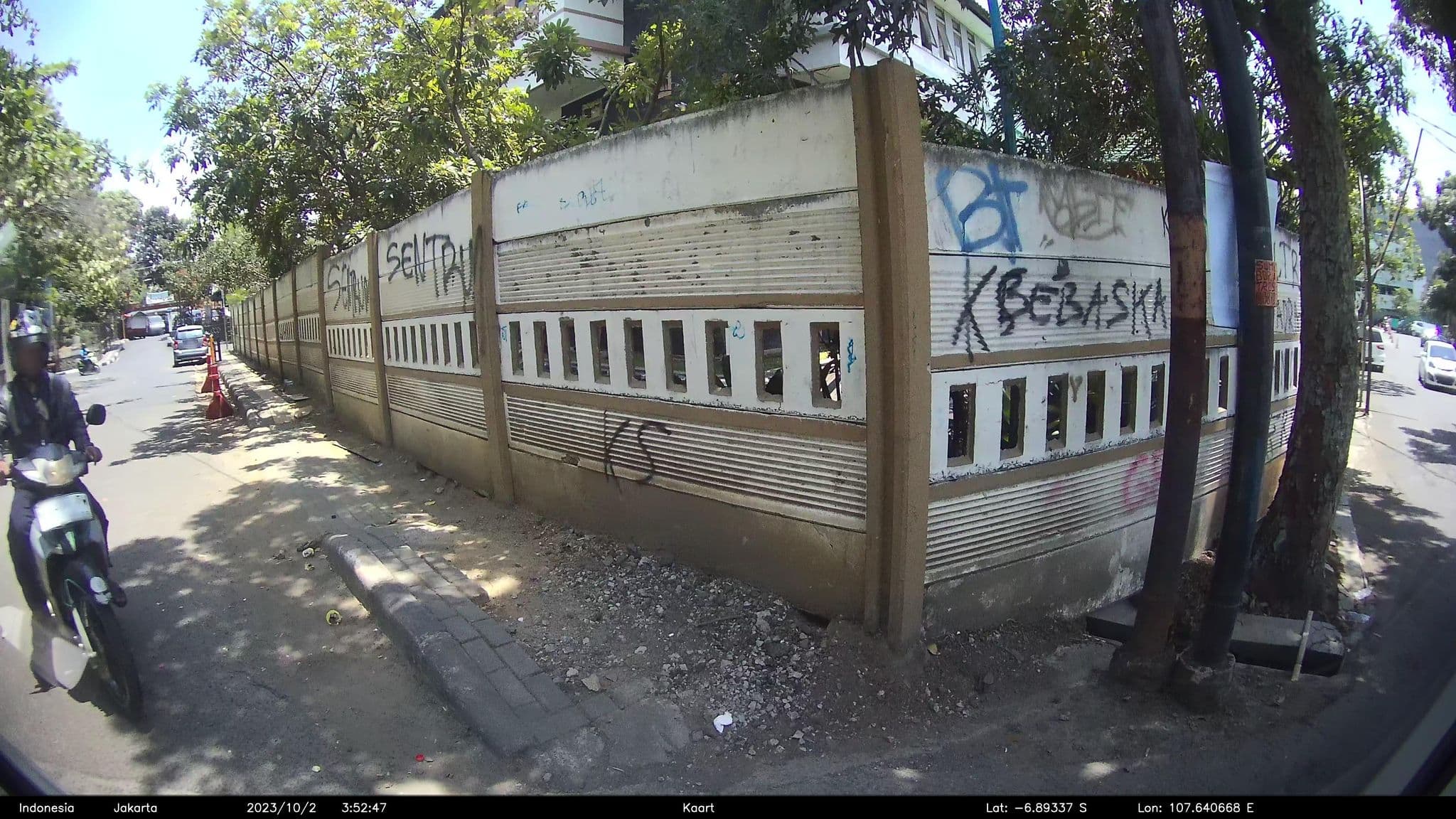 Street view near Hotel bumi kitri, Bandung — © kaart5 (CC BY-SA · Mapillary)