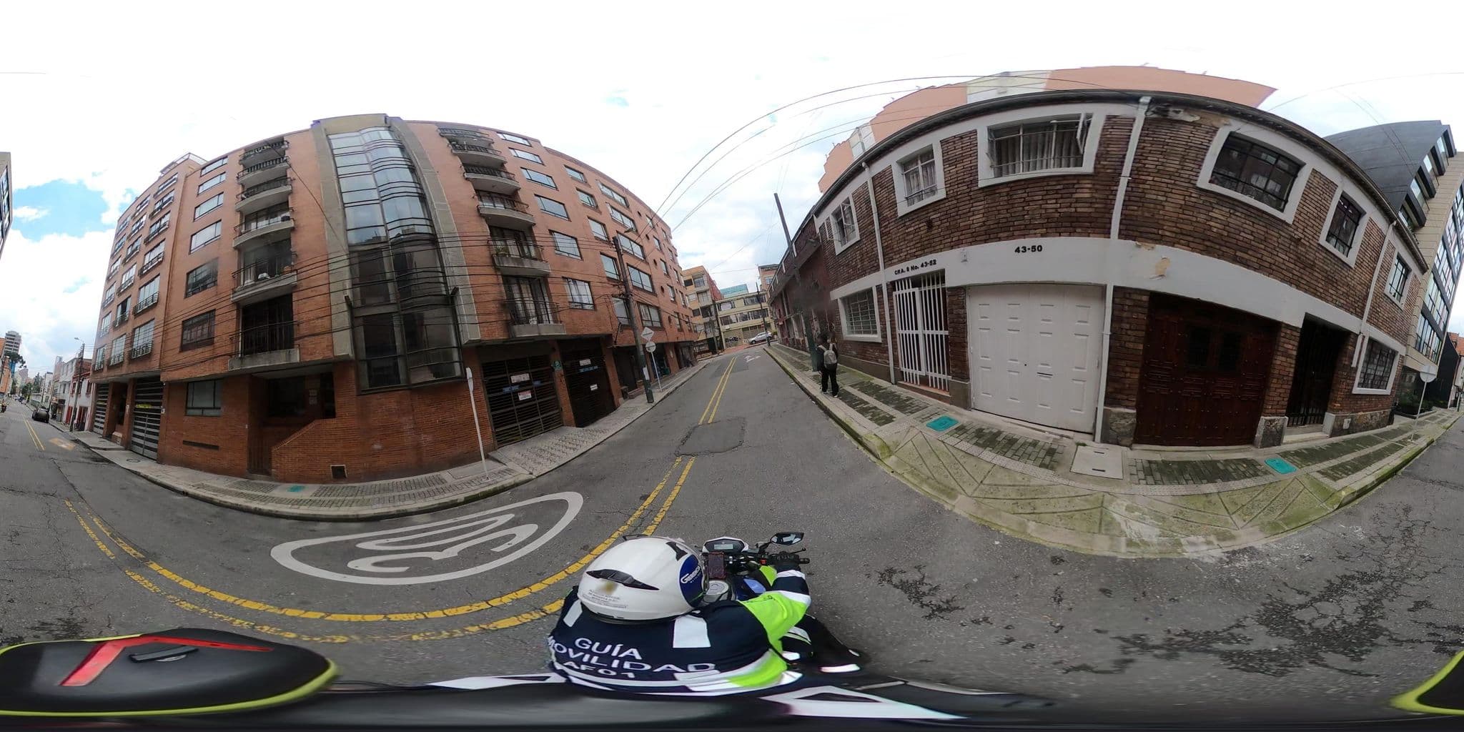 Street view near Hotel Bogota Astral, Bogotá