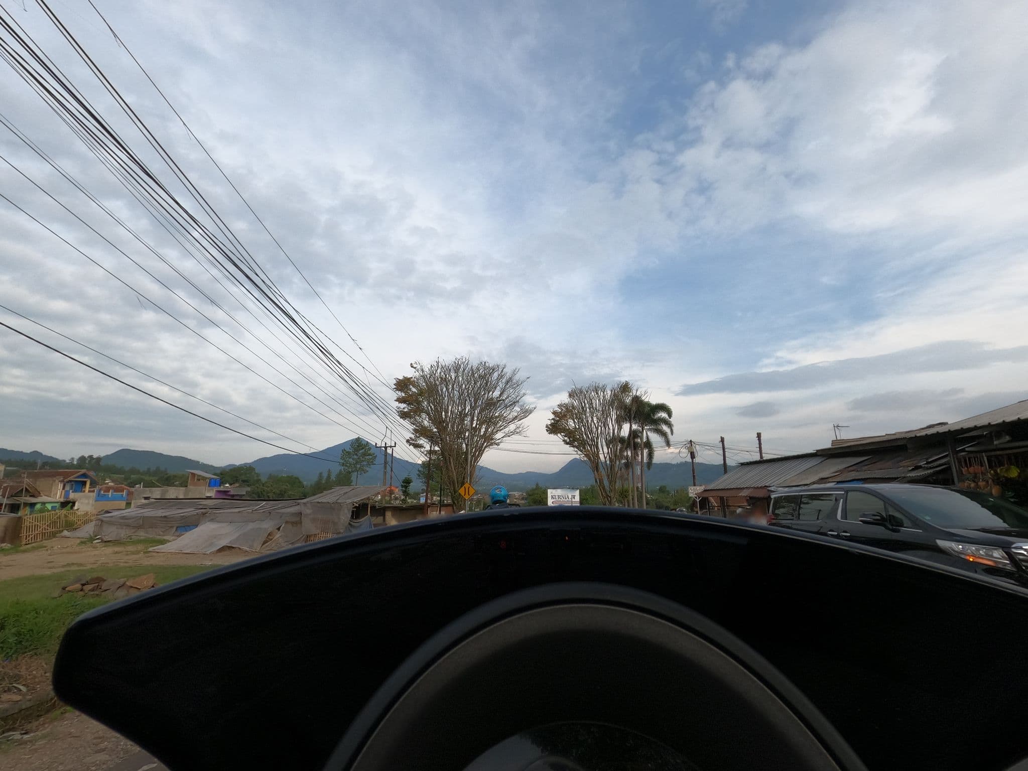 Street view near Saung Balibu Hotel, Lembang — © addharuery (CC BY-SA · Mapillary)