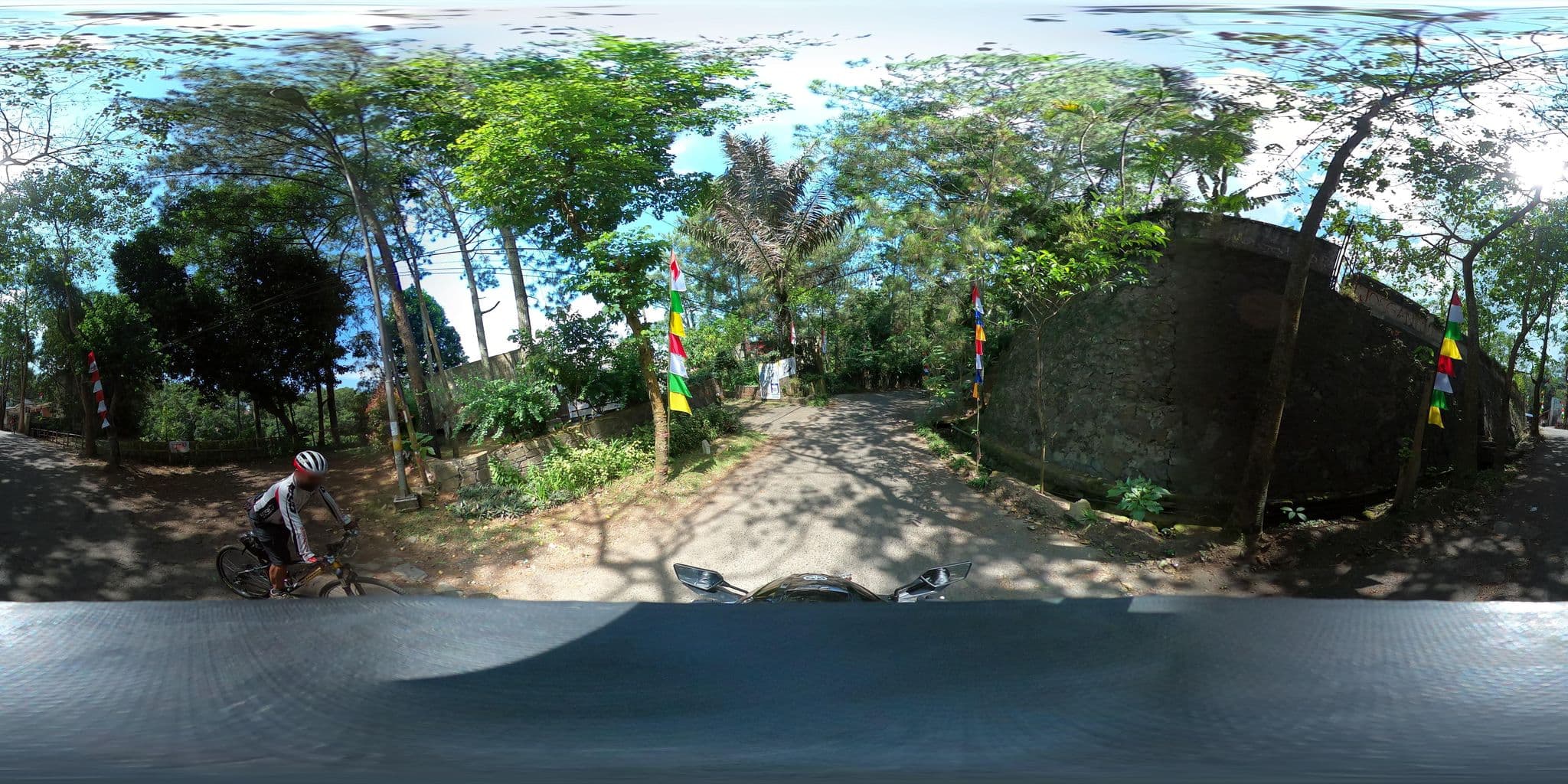 Street view near De Maya Villa Dago, Lembang — © Kaart_Local (CC BY-SA · Mapillary)