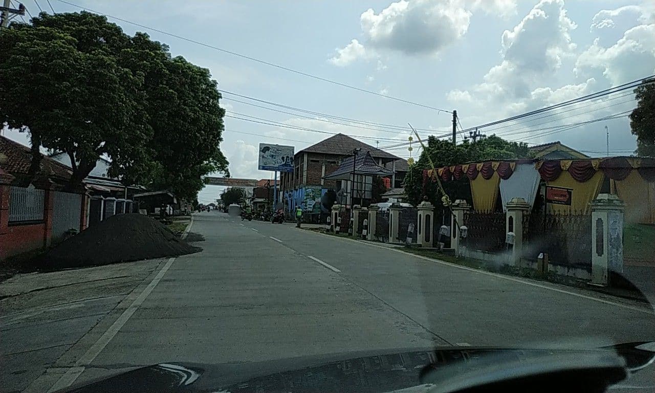Street view near Paradise Hotel, Sidareja — © riyadiwibowo (CC BY-SA · Mapillary)