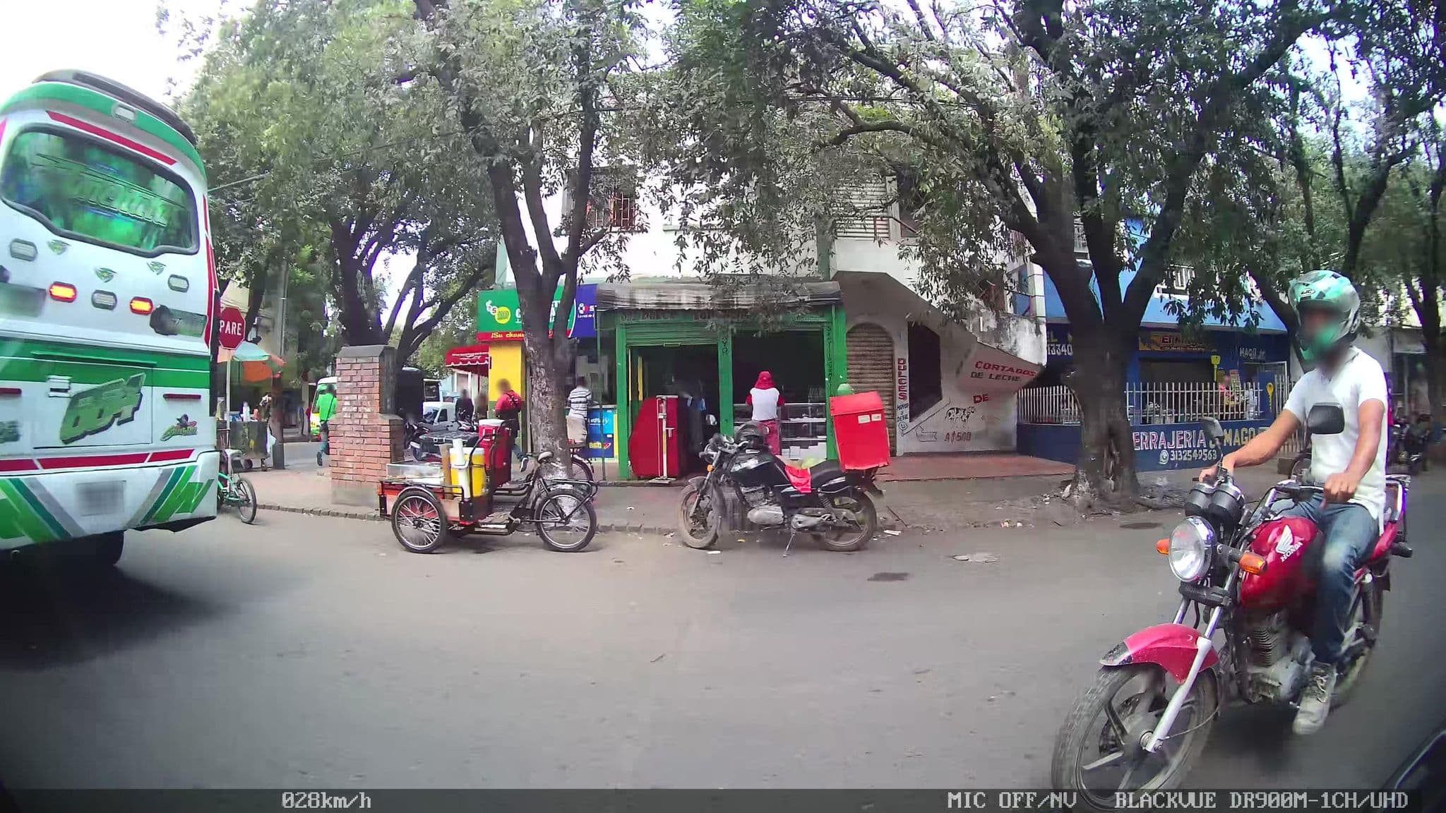 Street view near hotel caravana, Cúcuta — © kaart_2 (CC BY-SA · Mapillary)