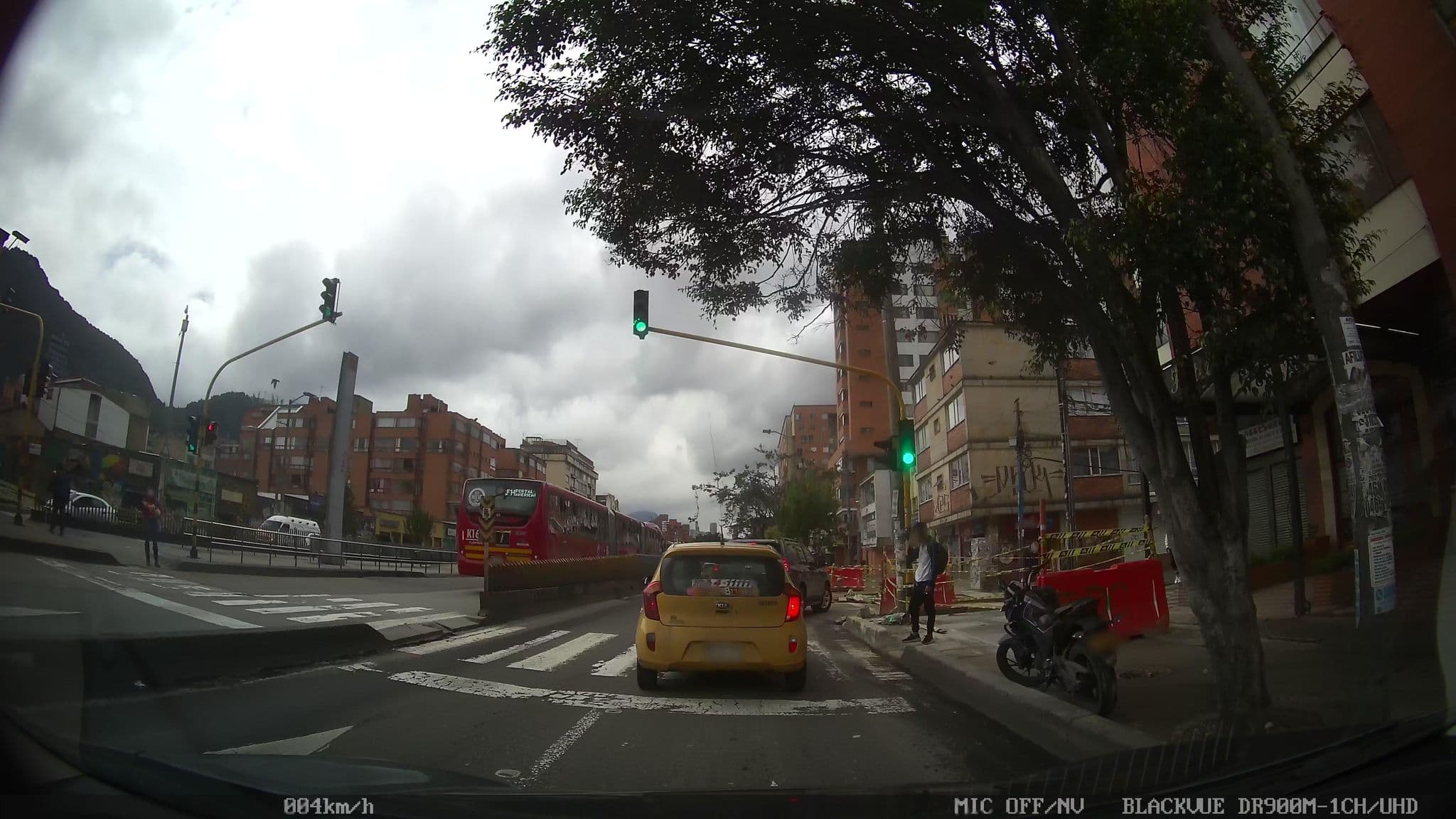 Street view near Hotel El Gran Marquez, Bogotá