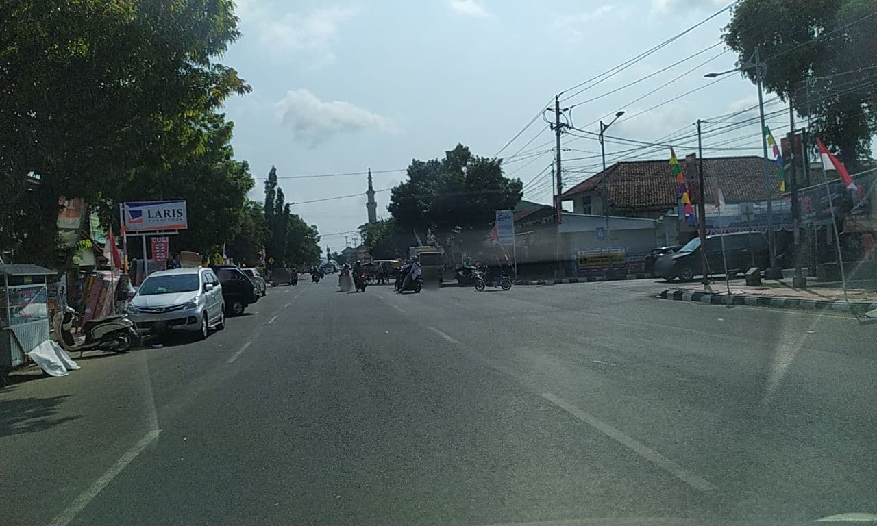 Street view near Whiz Prime Hotel Sudirman Cilacap, Cilacap — © roadroid (CC BY-SA · Mapillary)