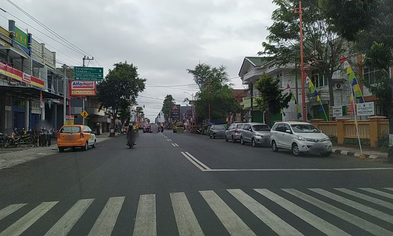 Street view near Yello Hotel Cilacap, Cilacap — © roadroid (CC BY-SA · Mapillary)