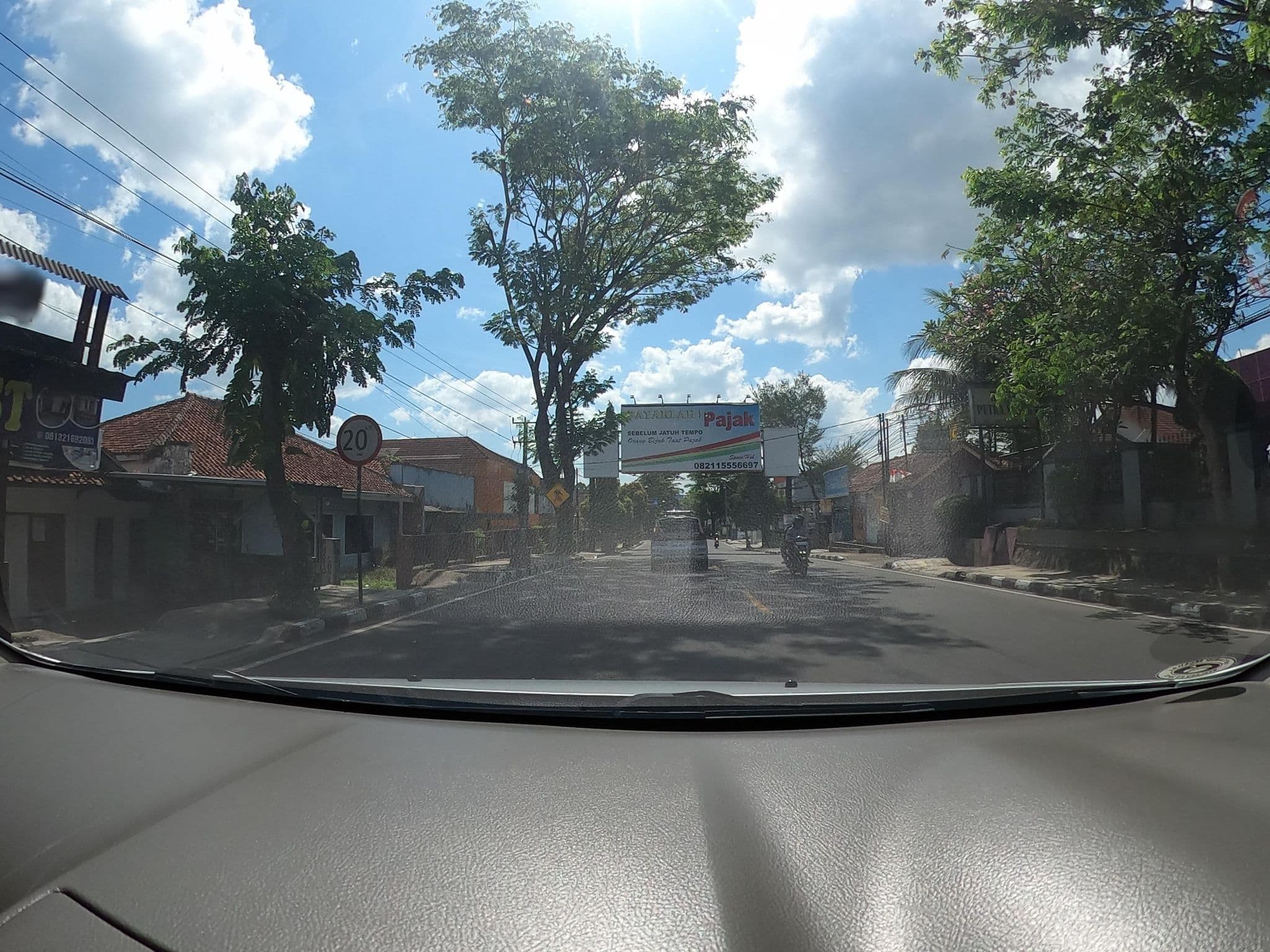 Street view near Hotel Putra Yudha, Ciamis — © Kaart_Local (CC BY-SA · Mapillary)