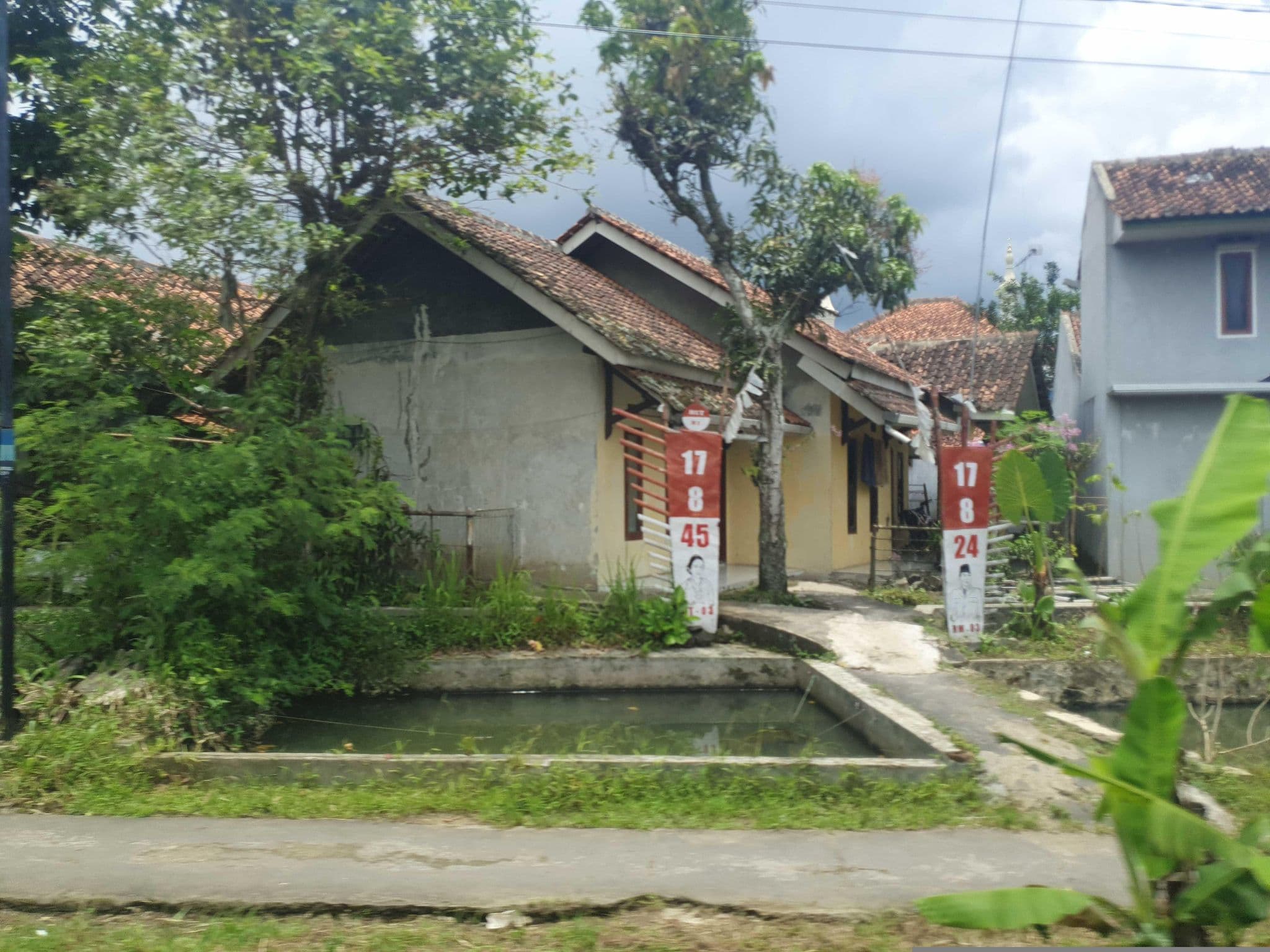 Street view near isola resort, bandung, Rajapolah — © russmcd (CC BY-SA · Mapillary)