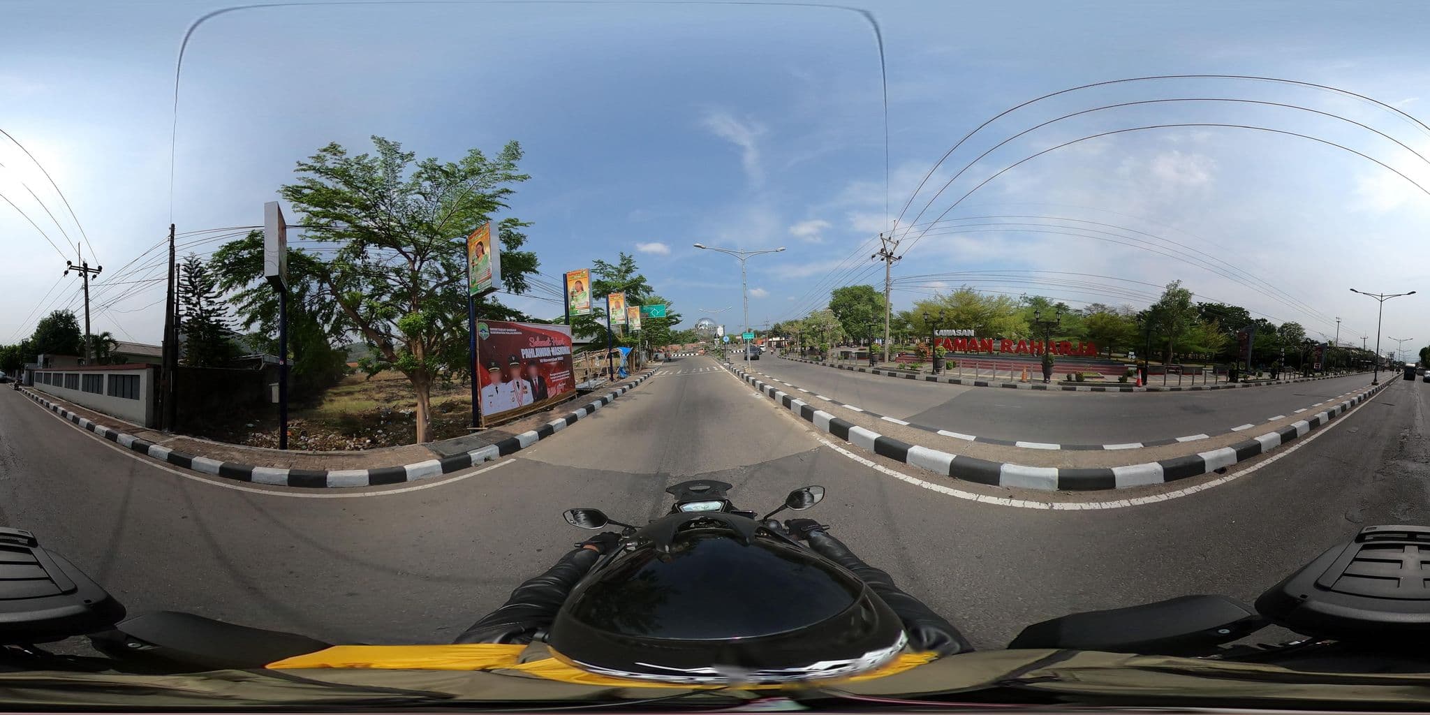 Street view near Hotel Putra Jaya, Majalengka — © Kaart_Local (CC BY-SA · Mapillary)