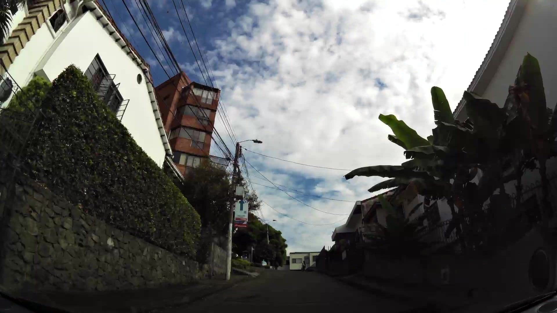 Street view near Hostal Iguana, Cali