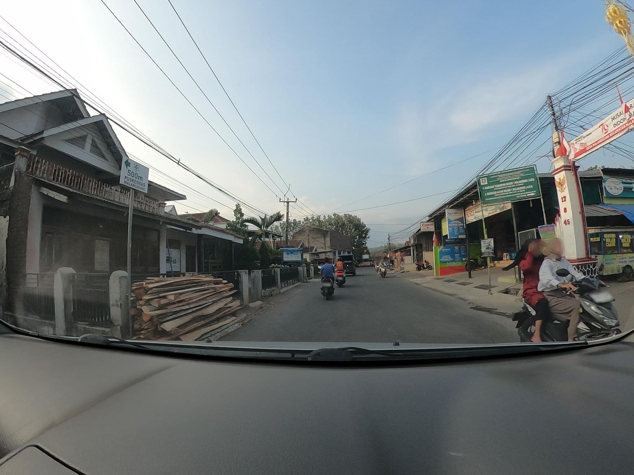 Street view near saung epil malangbong, Wanaraja — © Kaart_Local (CC BY-SA · Mapillary)