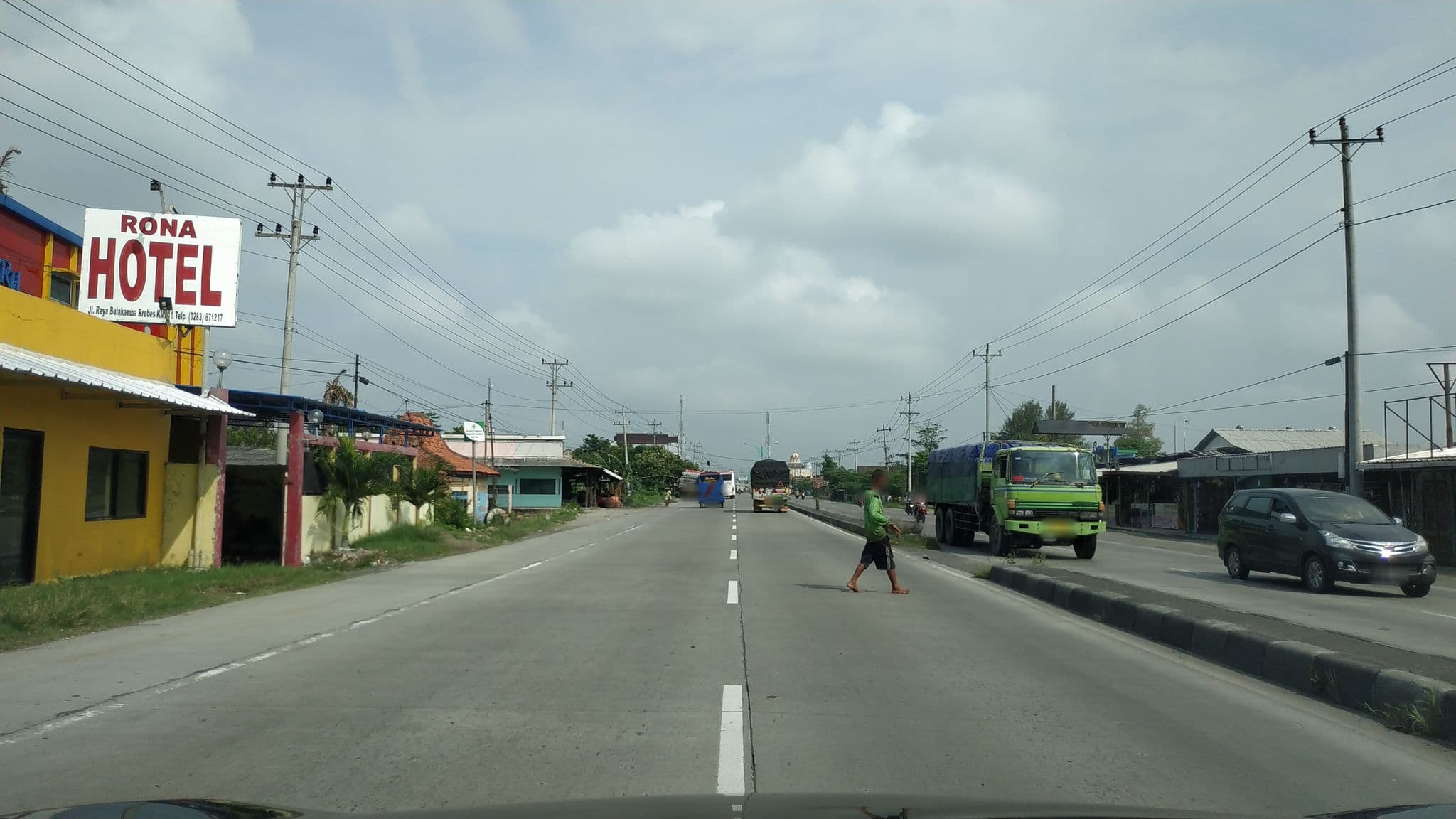 Street view near Ronna Hotel, Bulakamba — © akrimullag (CC BY-SA · Mapillary)