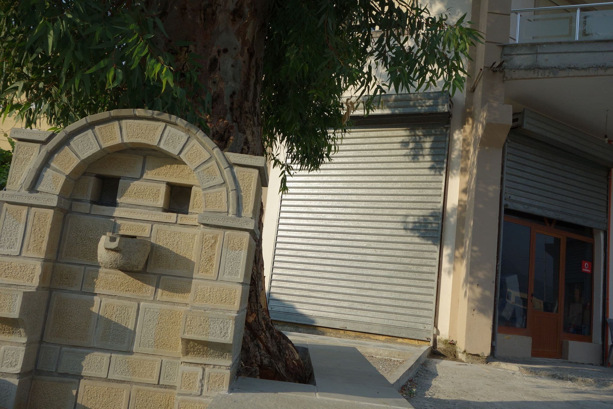 Street view near Ana, Përmet — © malenki (CC BY-SA · Mapillary)