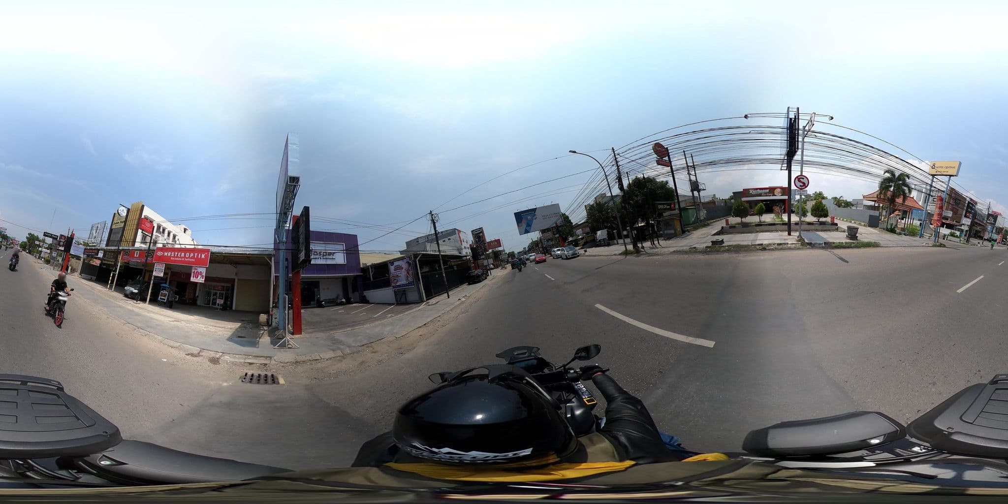Street view near Hotel Omega, Cirebon — © Kaart_Local (CC BY-SA · Mapillary)