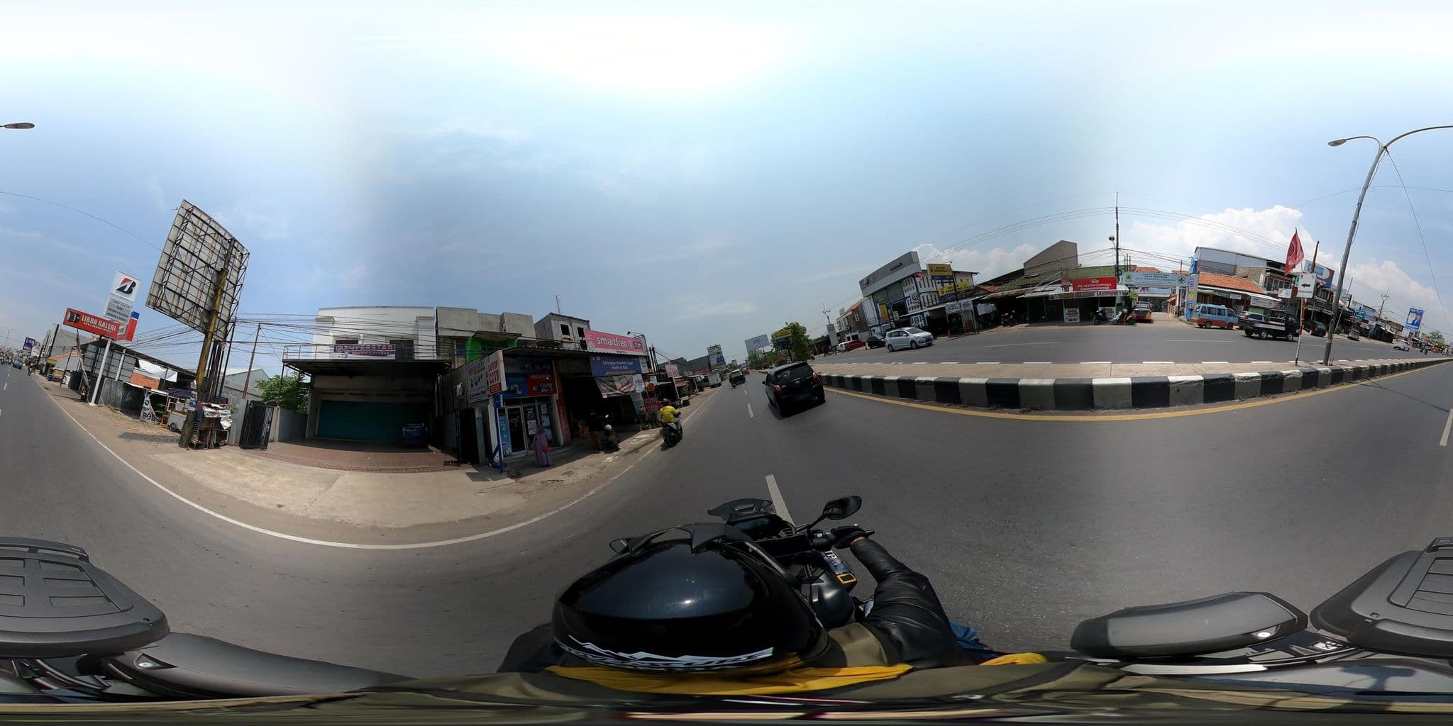 Street view near swimmingpool grage resort n spa, Weru — © Kaart_Local (CC BY-SA · Mapillary)