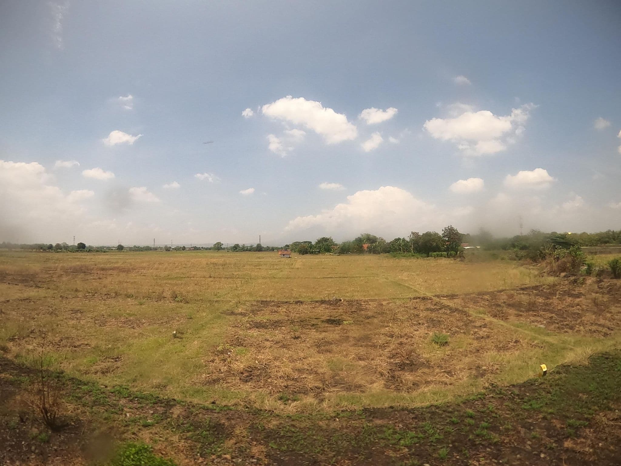 Street view near Novotel Hotel, Weru — © rgtm_ryuiki (CC BY-SA · Mapillary)