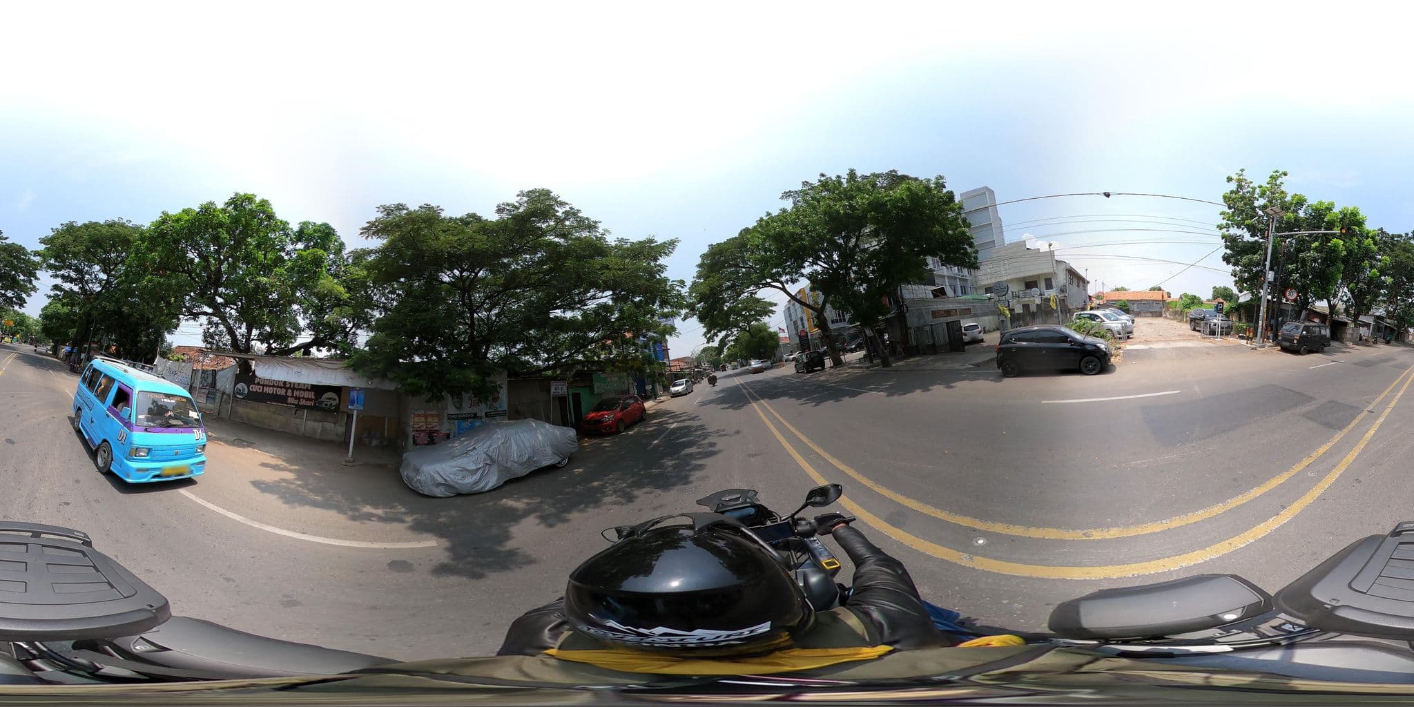 Street view near Hotel Neo Samadikun, Cirebon — © Kaart_Local (CC BY-SA · Mapillary)