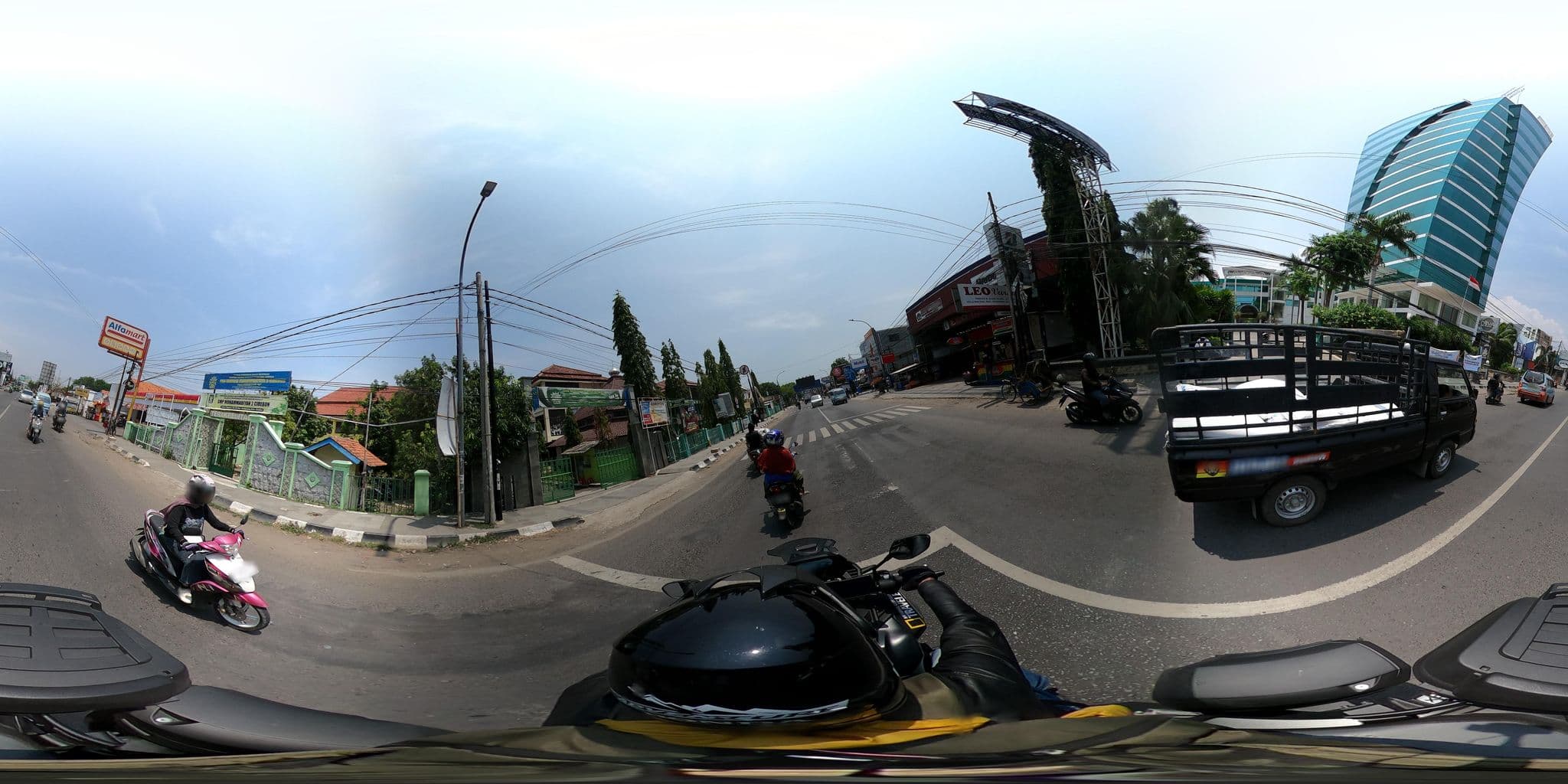 Street view near Hotel Apita Green, Cirebon — © Kaart_Local (CC BY-SA · Mapillary)