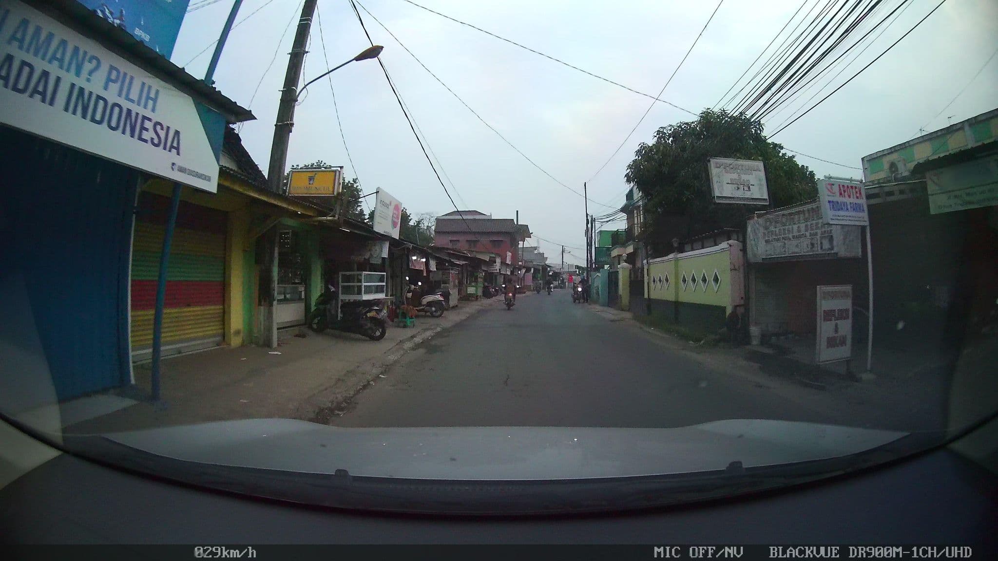 Street view near Pencucian motor mangga dua, Cikarang — © kaart_2 (CC BY-SA · Mapillary)