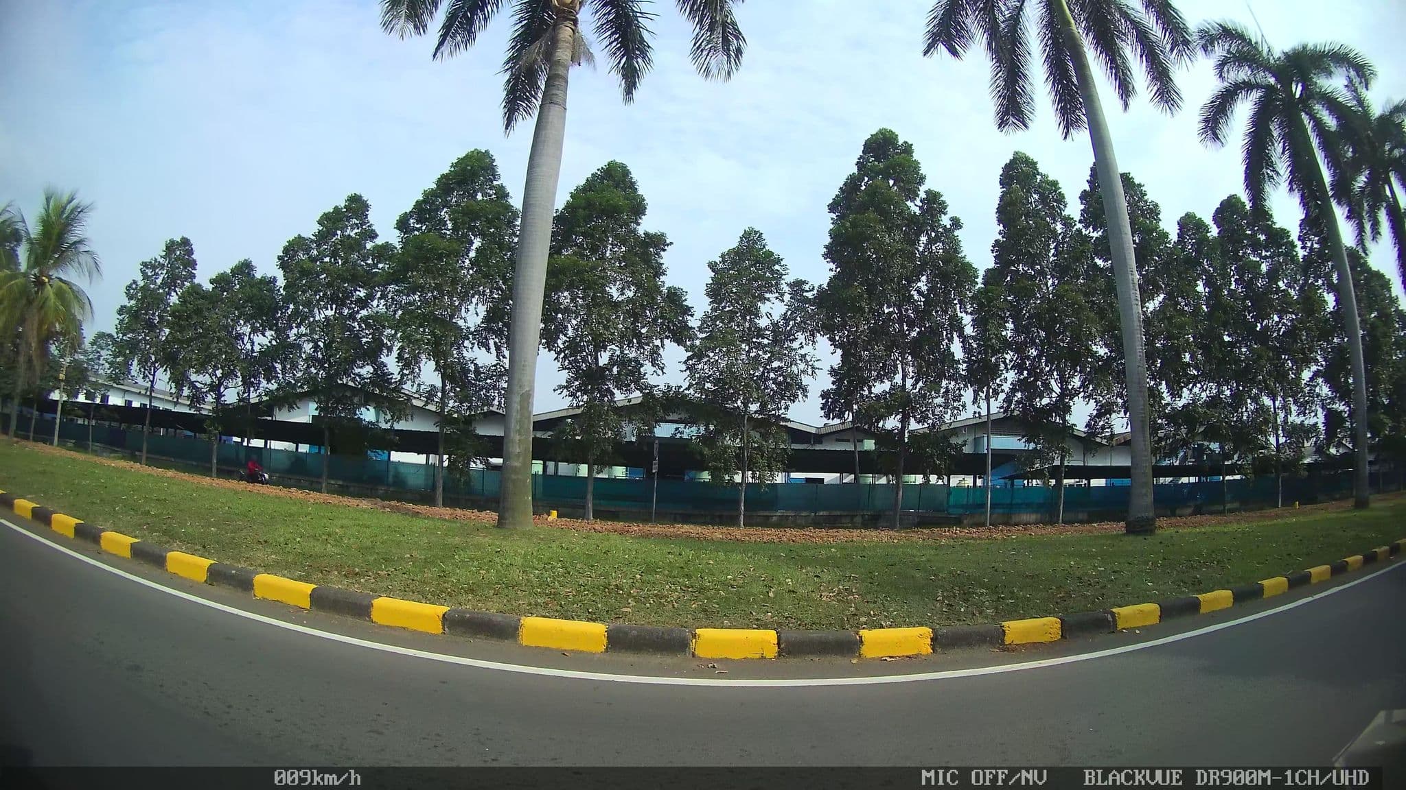 Street view near Kamar 205 Grand Cikarang Hotel, Cikarang — © kaart_2 (CC BY-SA · Mapillary)